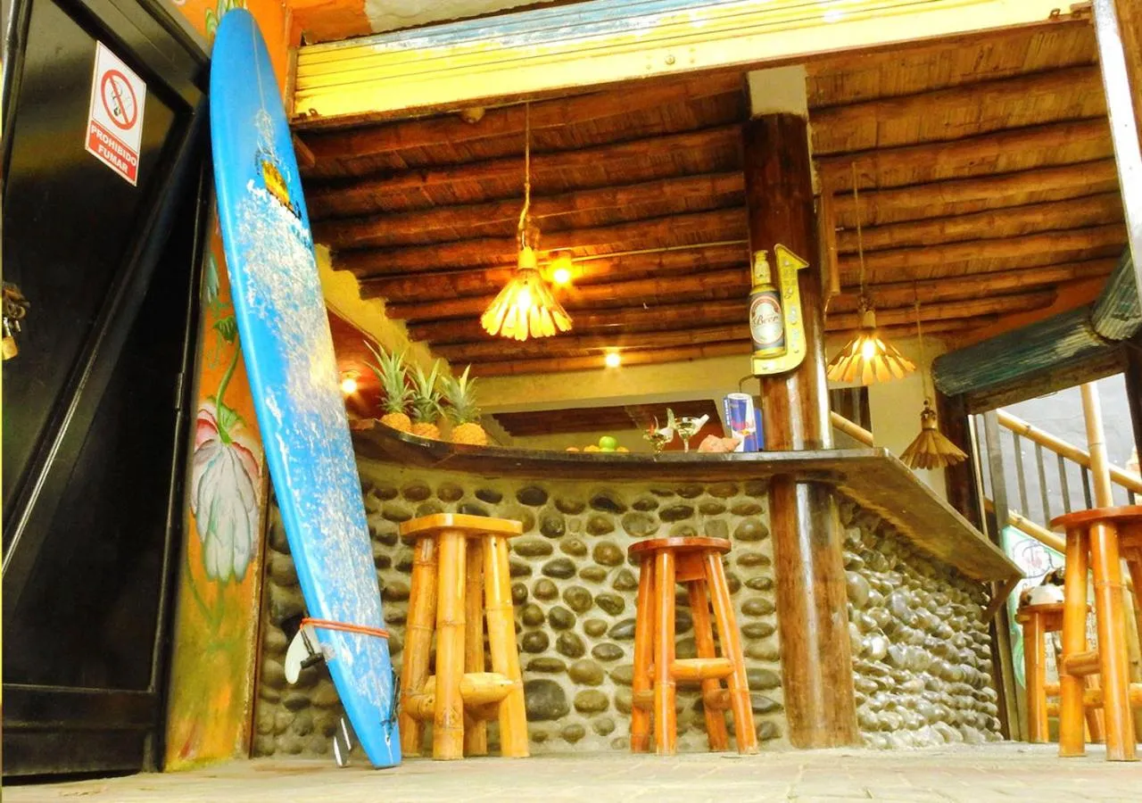 Restaurant/places to eat in La Facha Hostal Restaurant Surf