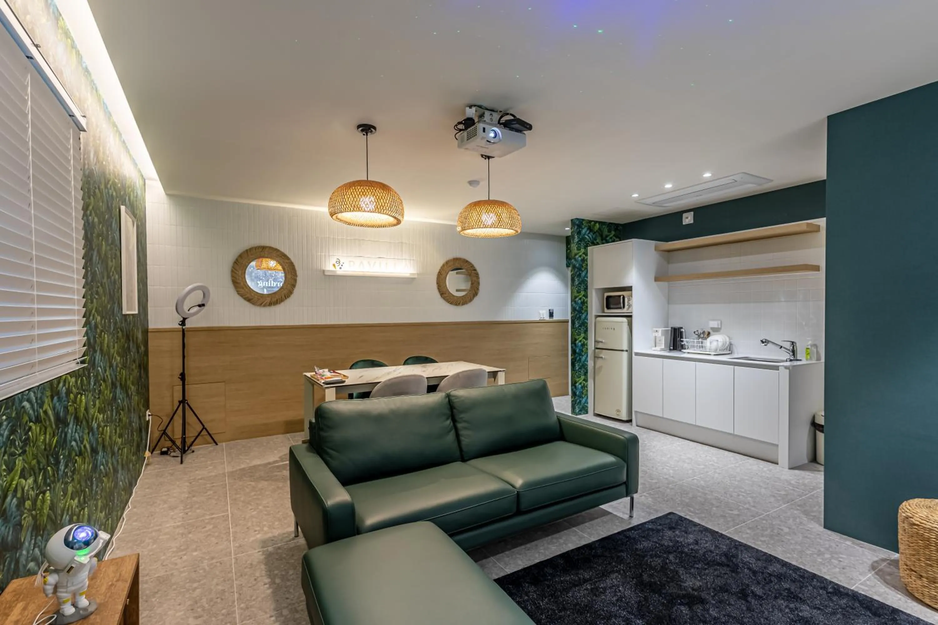 Kitchen or kitchenette in Pavilla Hotel