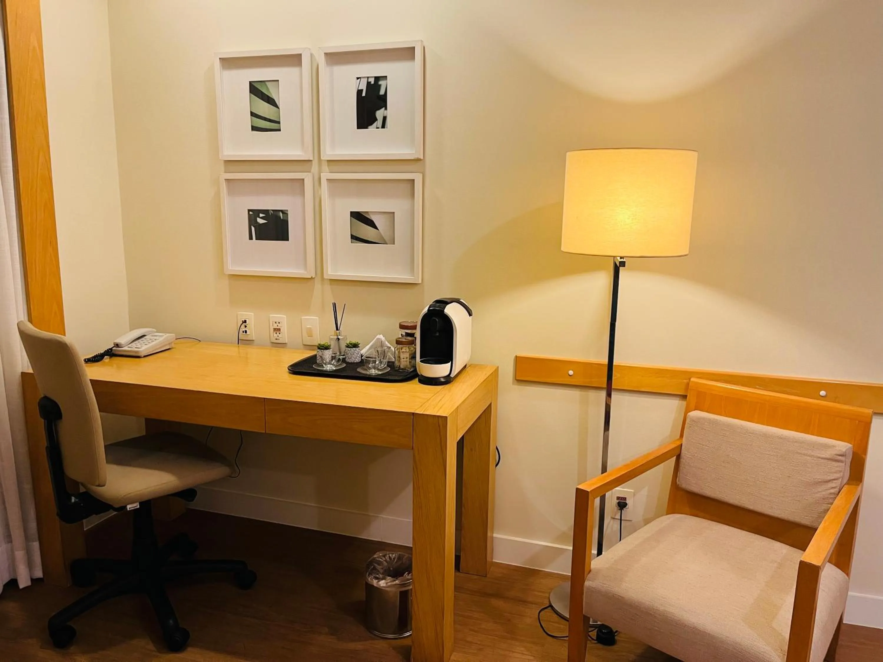 hair dresser in Quarto de hotel de luxo Congonhas