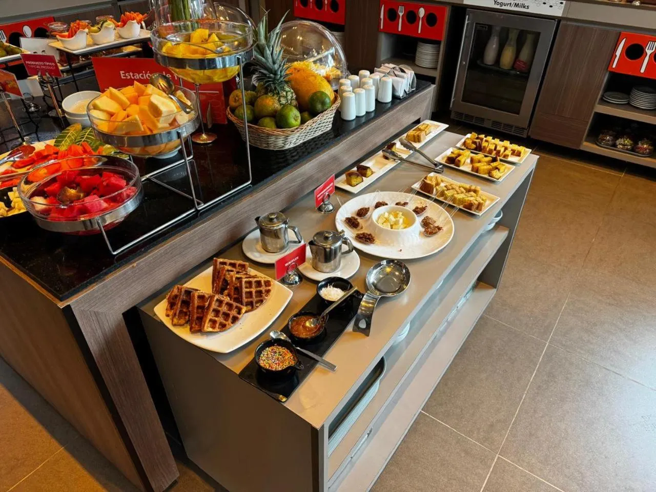 Breakfast in Hampton by Hilton Cali