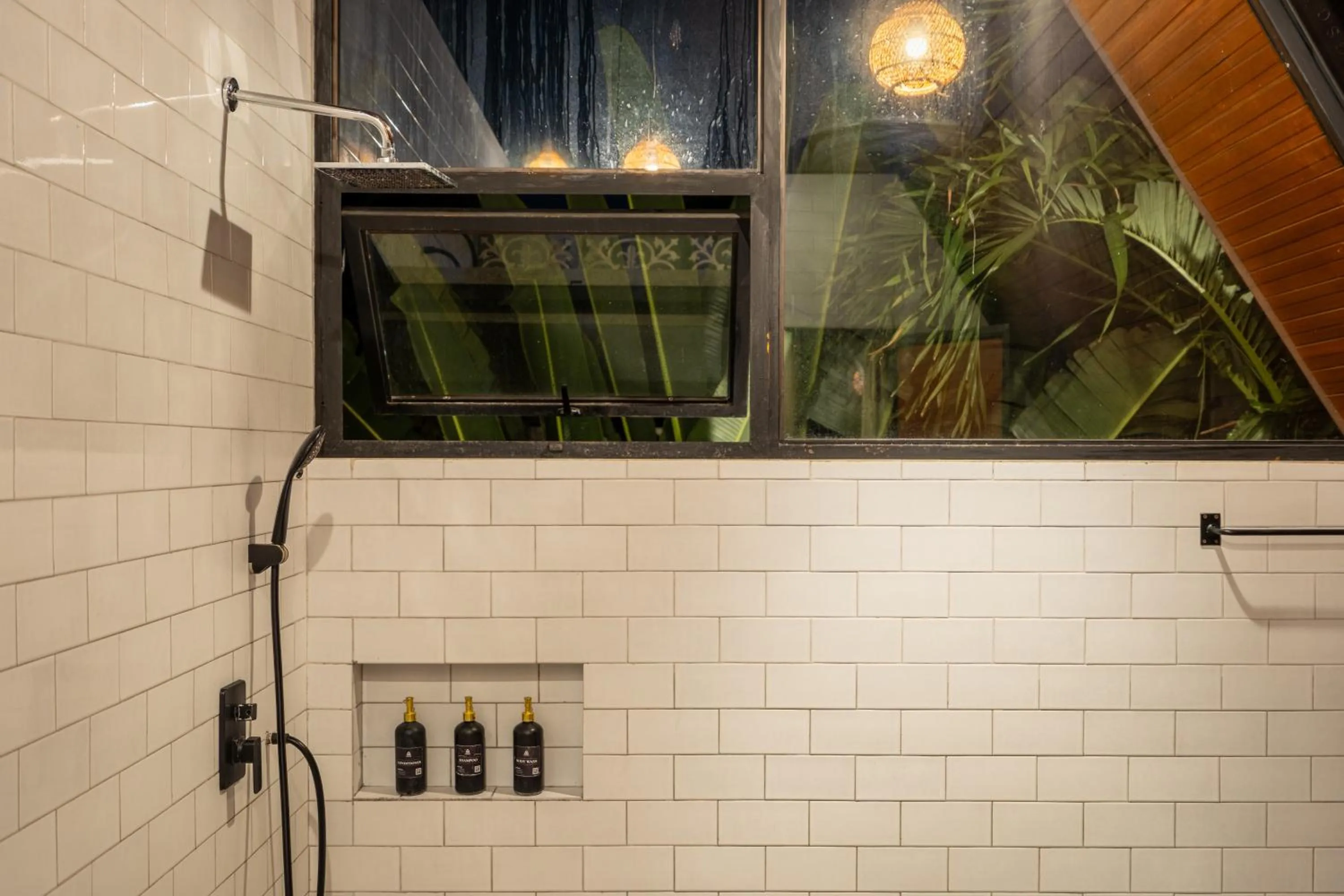 Shower in Kalino Villa by Betterplace