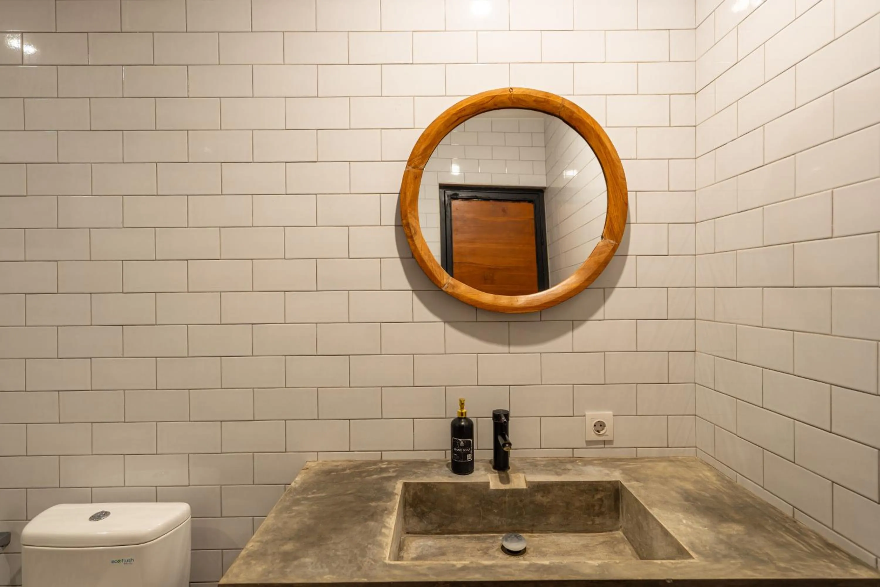 Bathroom in Kalino Villa by Betterplace