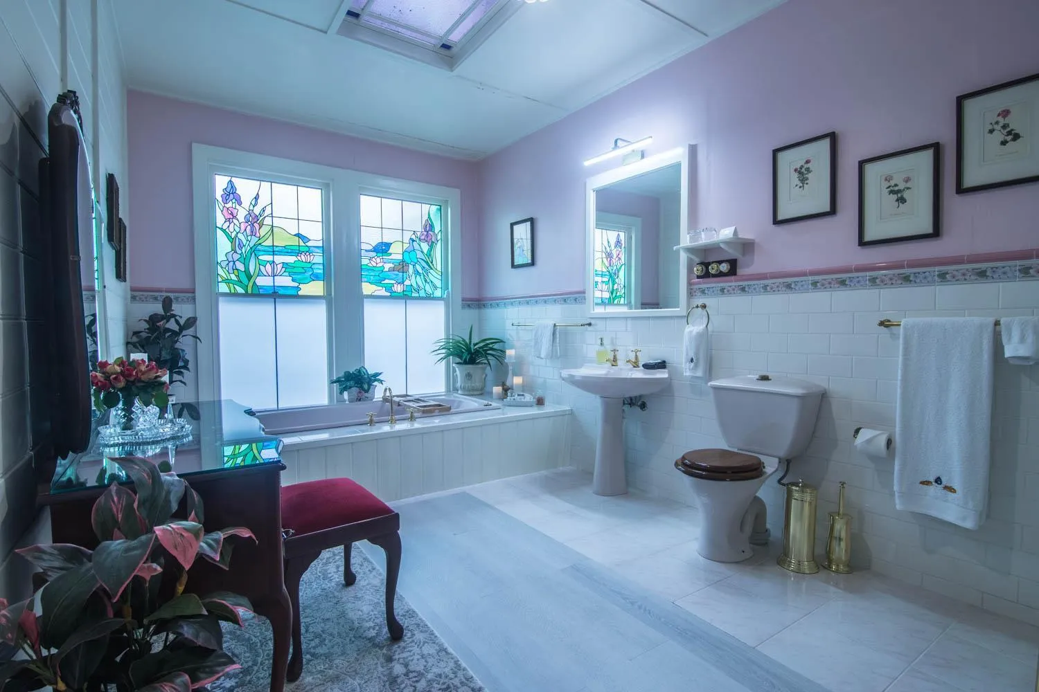 Toilet in Heytesbury House