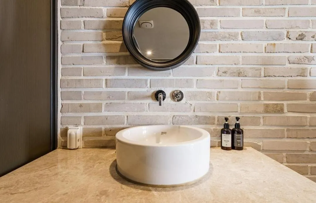 Brown-Dot Hotel Gwangalli beach