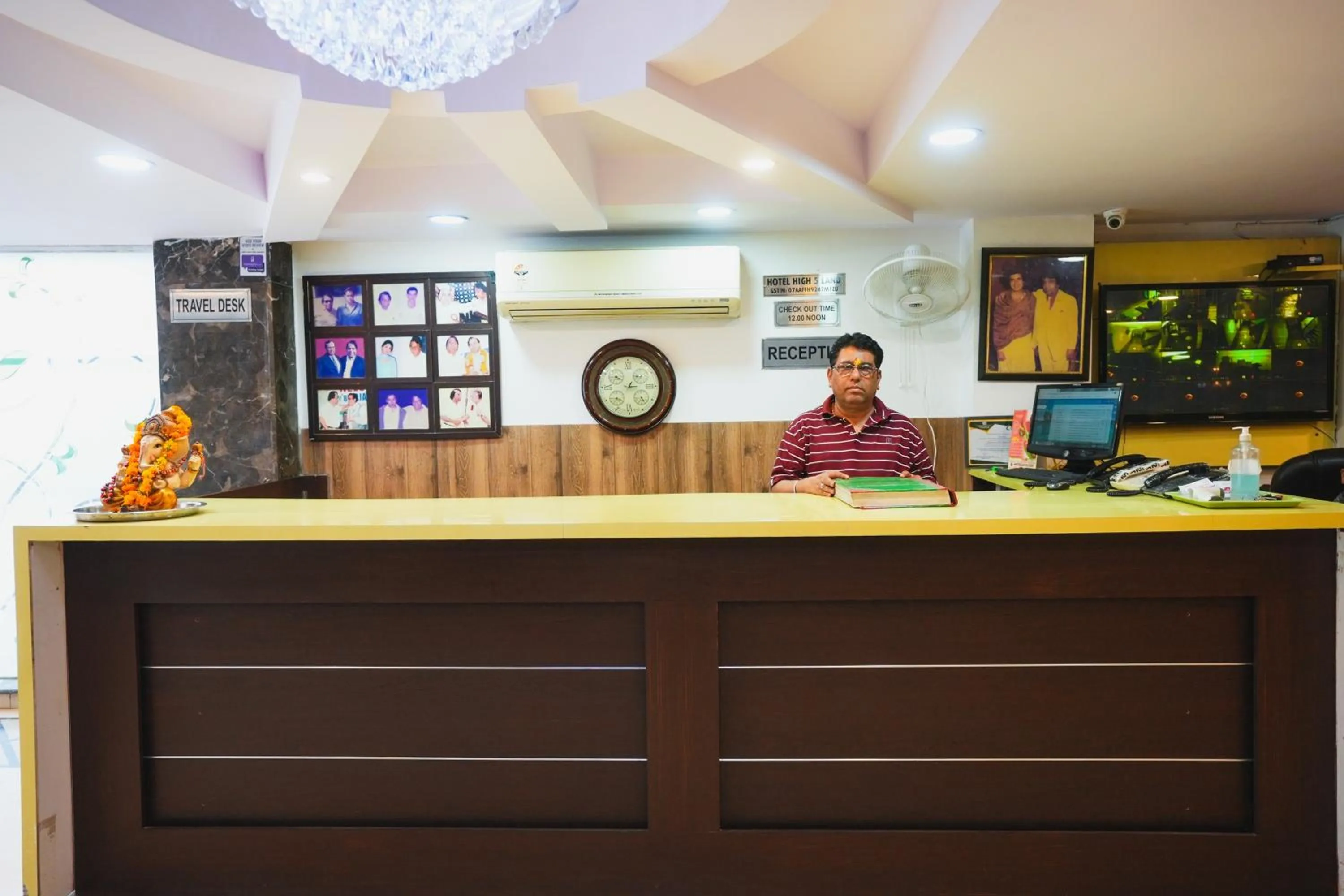 Lobby or reception in Hotel High 5 Land