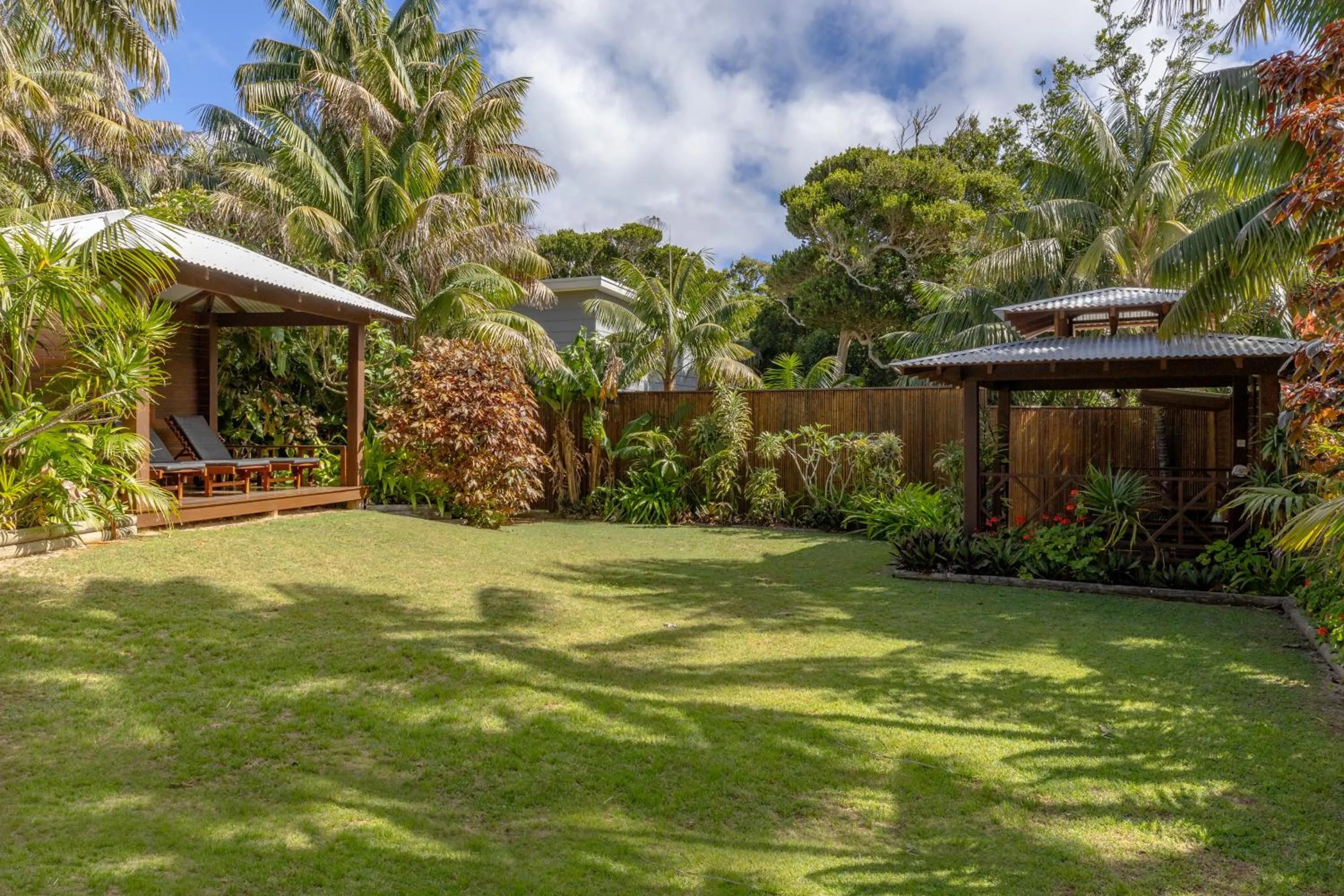 BBQ facilities in Lorhiti Apartments