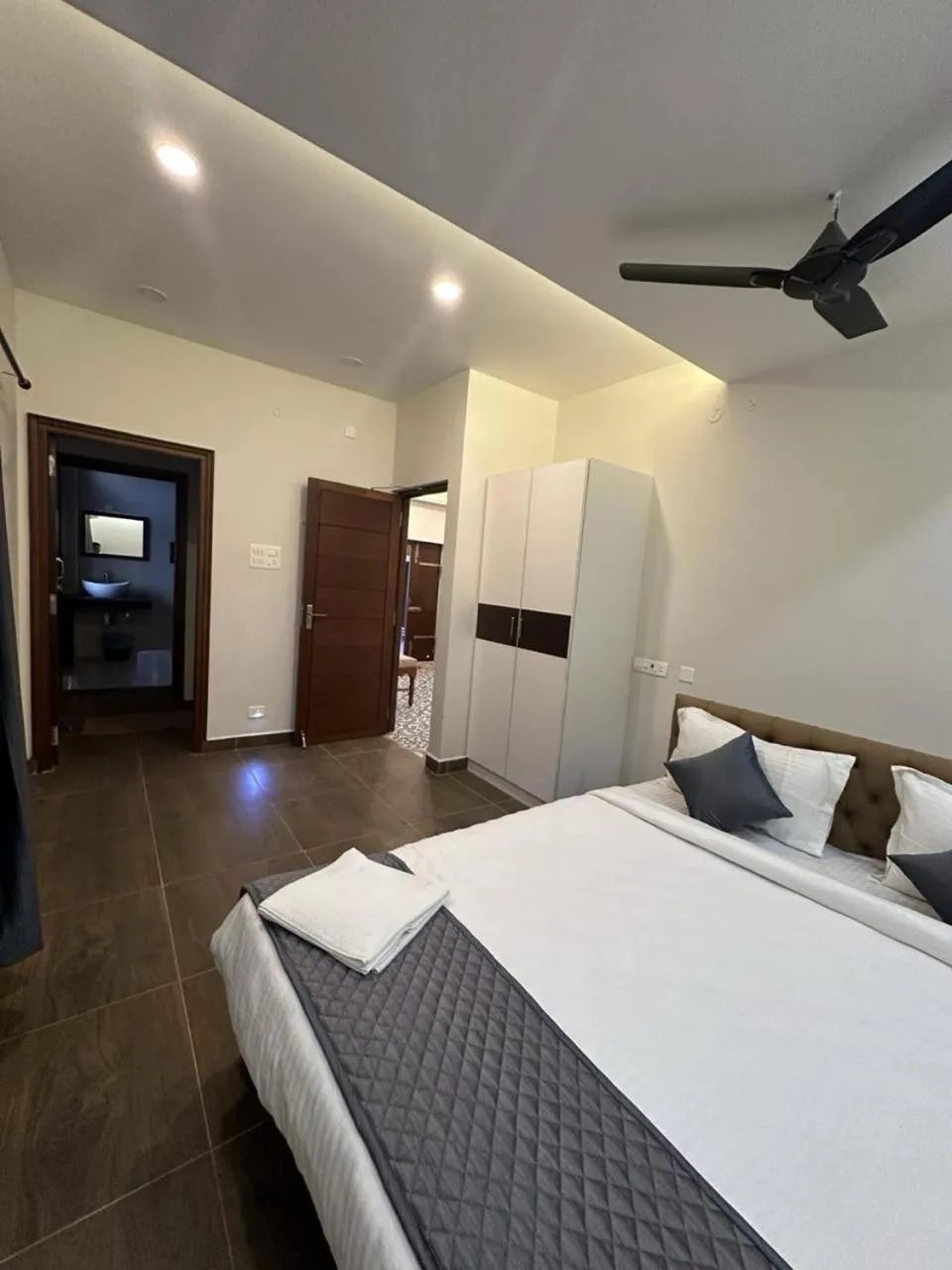 Bedroom, Bed in Serene Villa