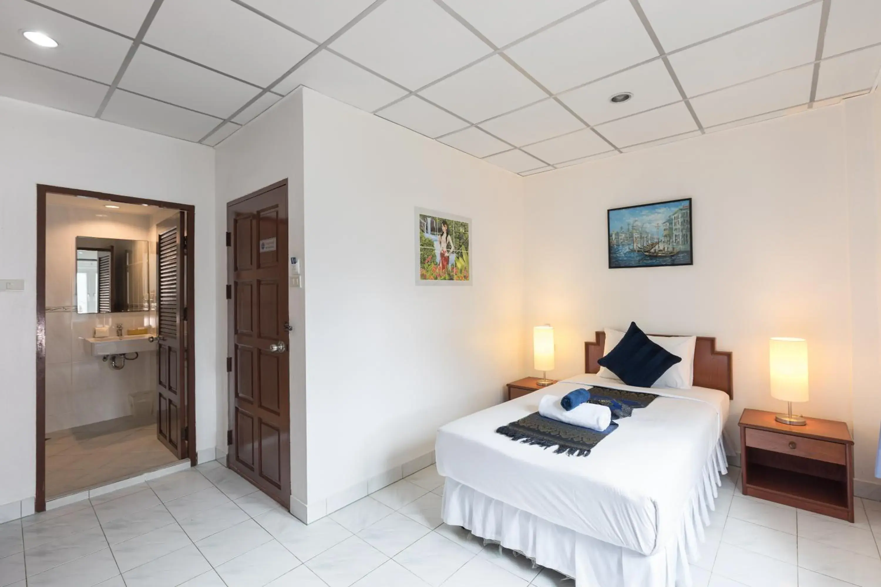 Bed in Bevans Place Karon Bed in Bevans Place Karon