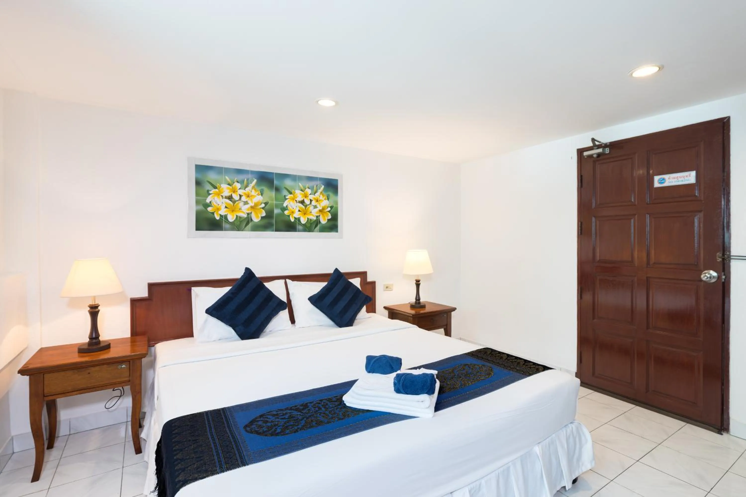 Bed in Bevans Place Karon