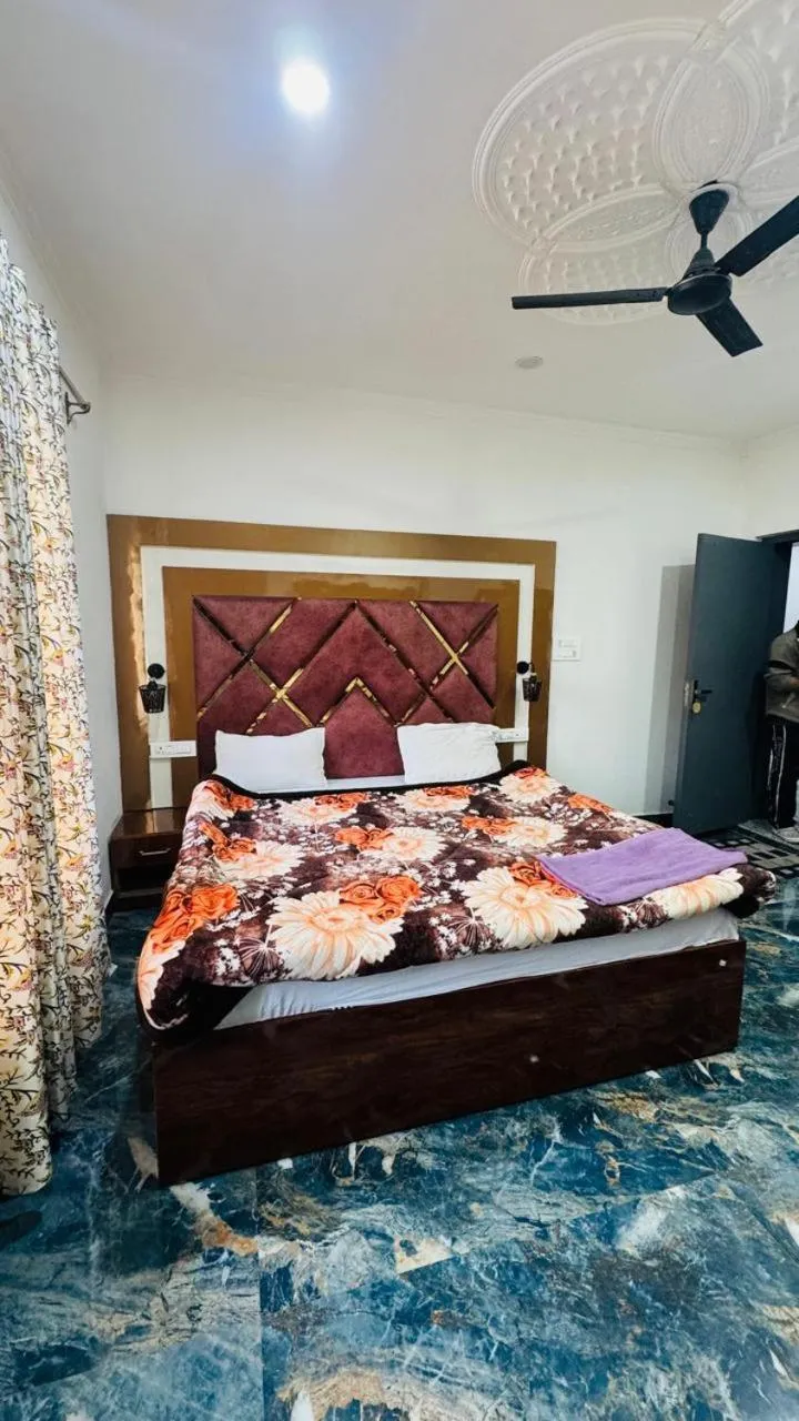 Bed in Lakes and peaks