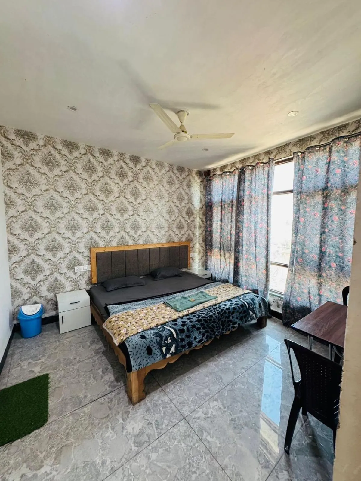 Bed in Lakes and peaks