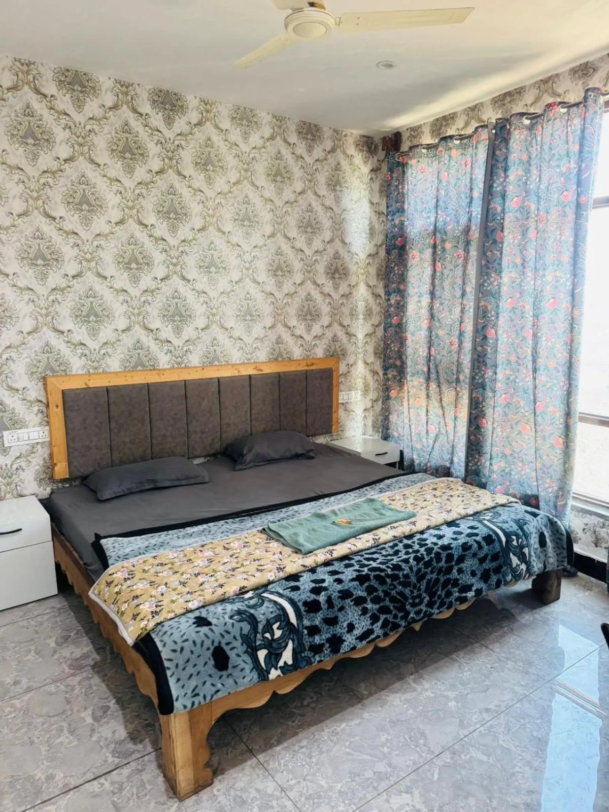 Bed in Lakes and peaks