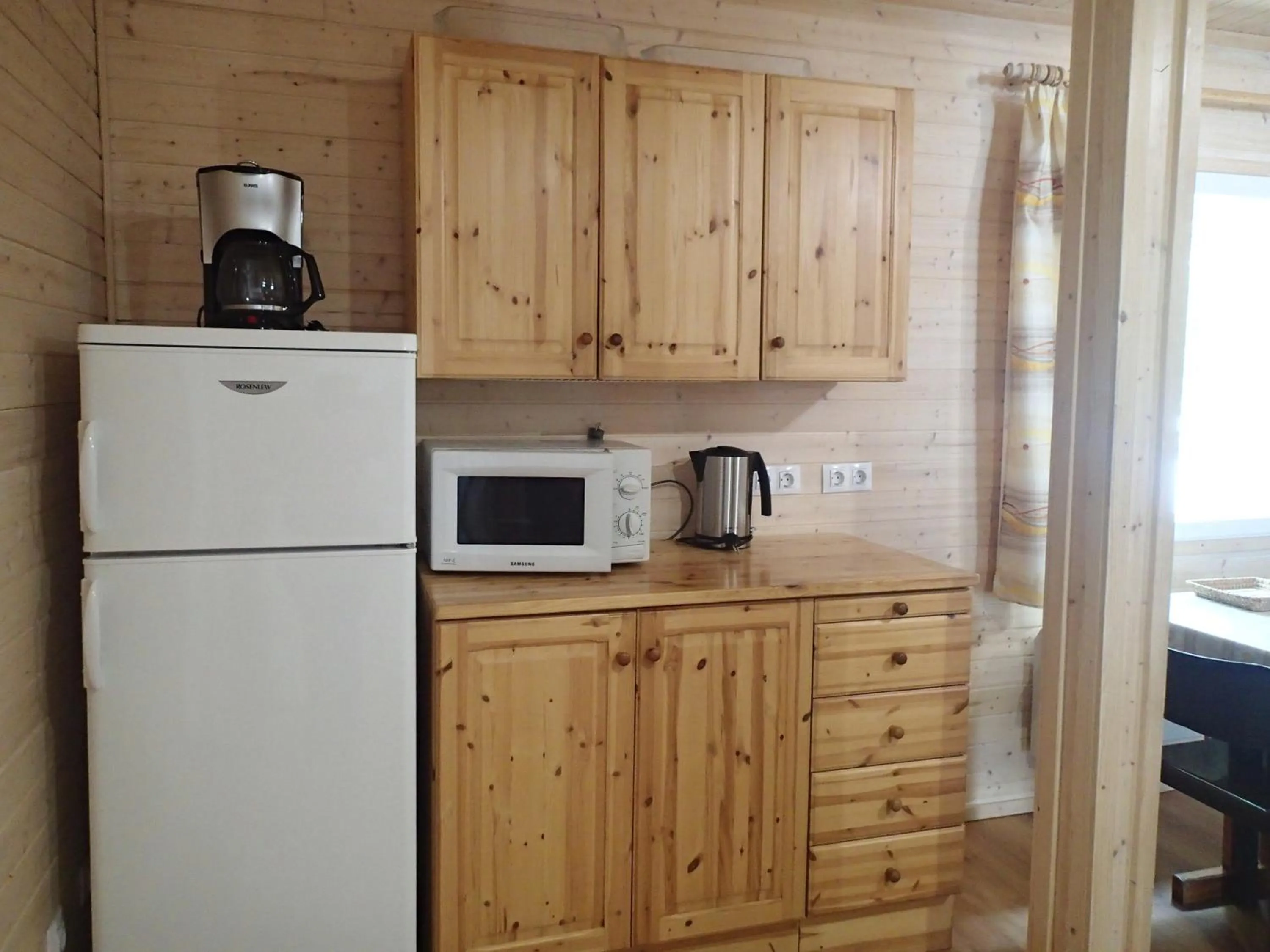 Coffee/tea facilities in Lomasaaret Cottages