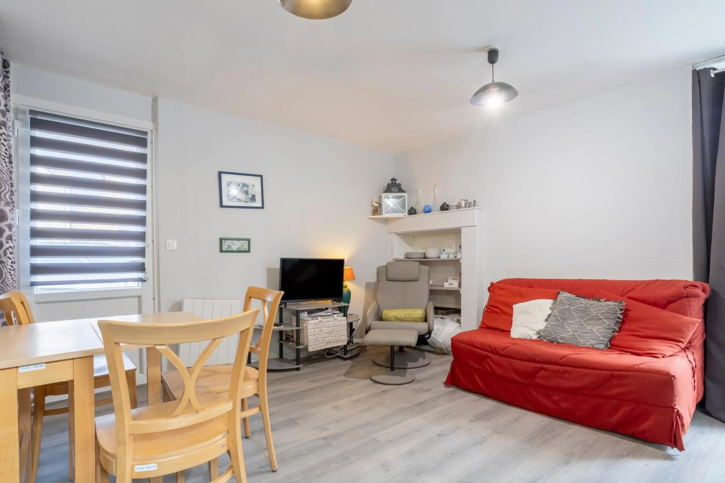 Property building in L' Eclose Ty Gwen