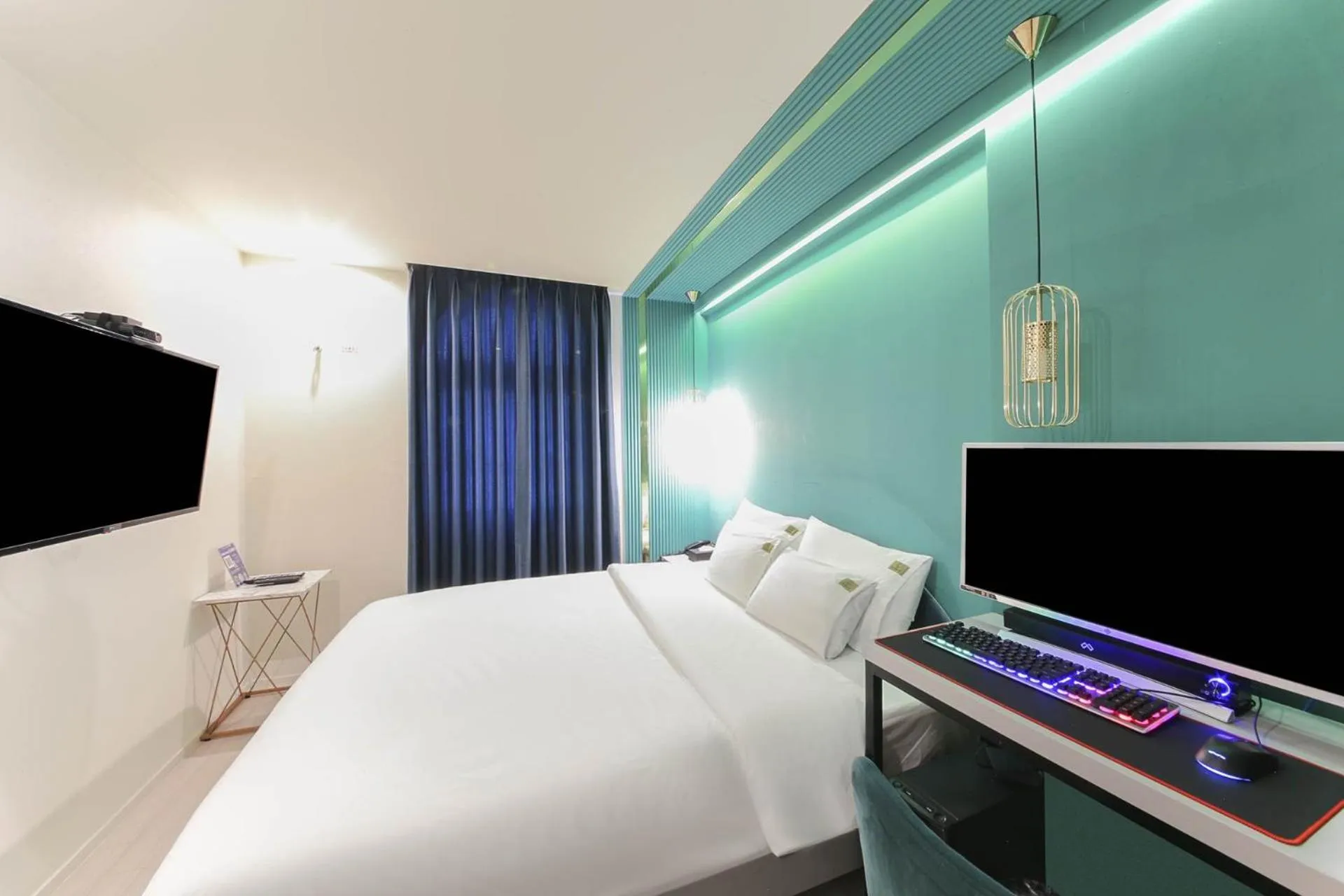 Bed in ND 1226 Hotel