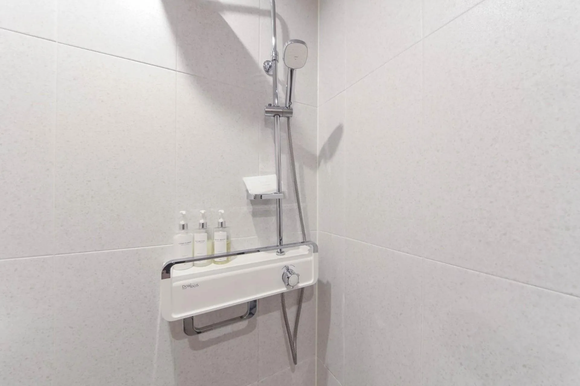 Shower in ND 1226 Hotel