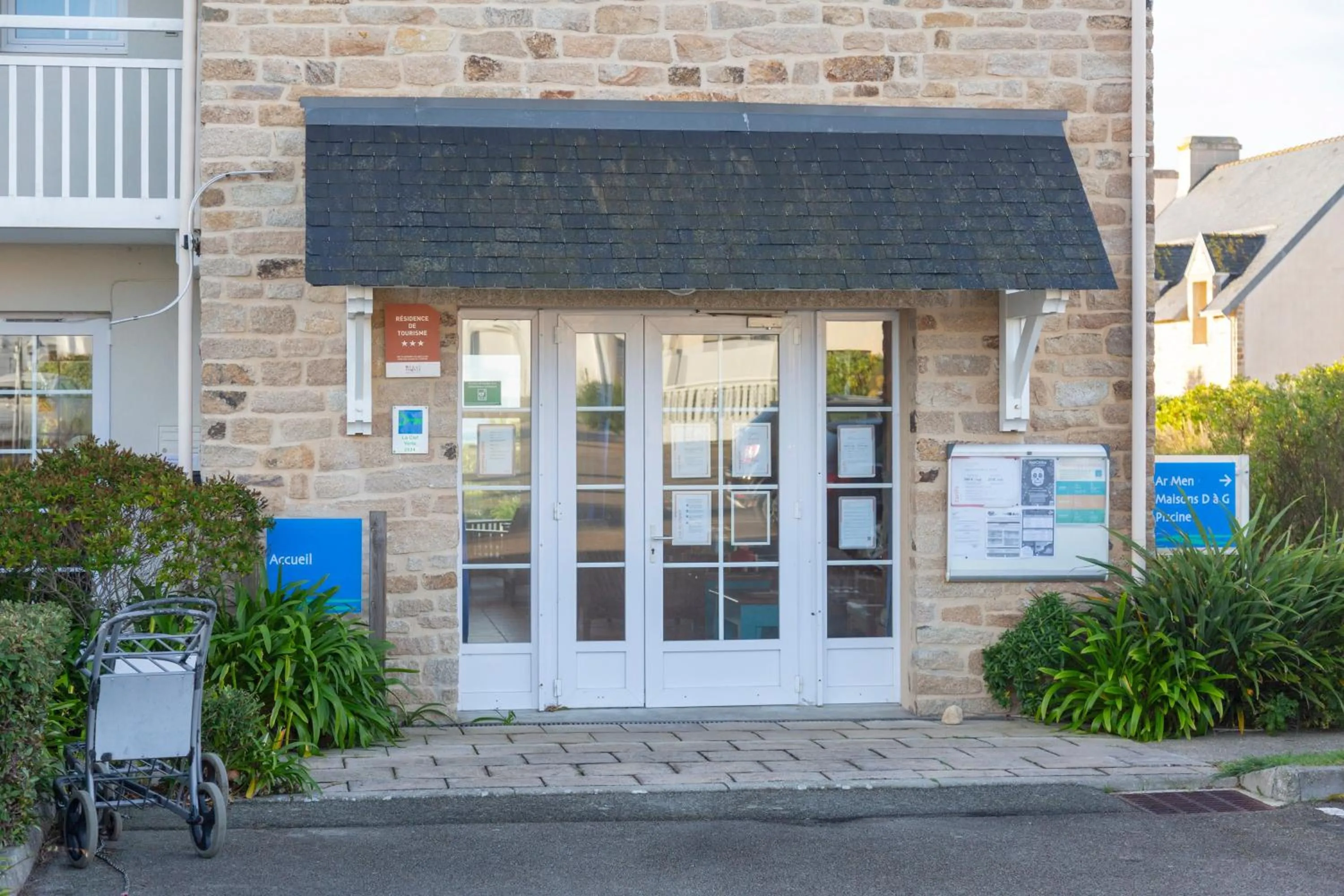 Property building in L' Eclose Cap Marine