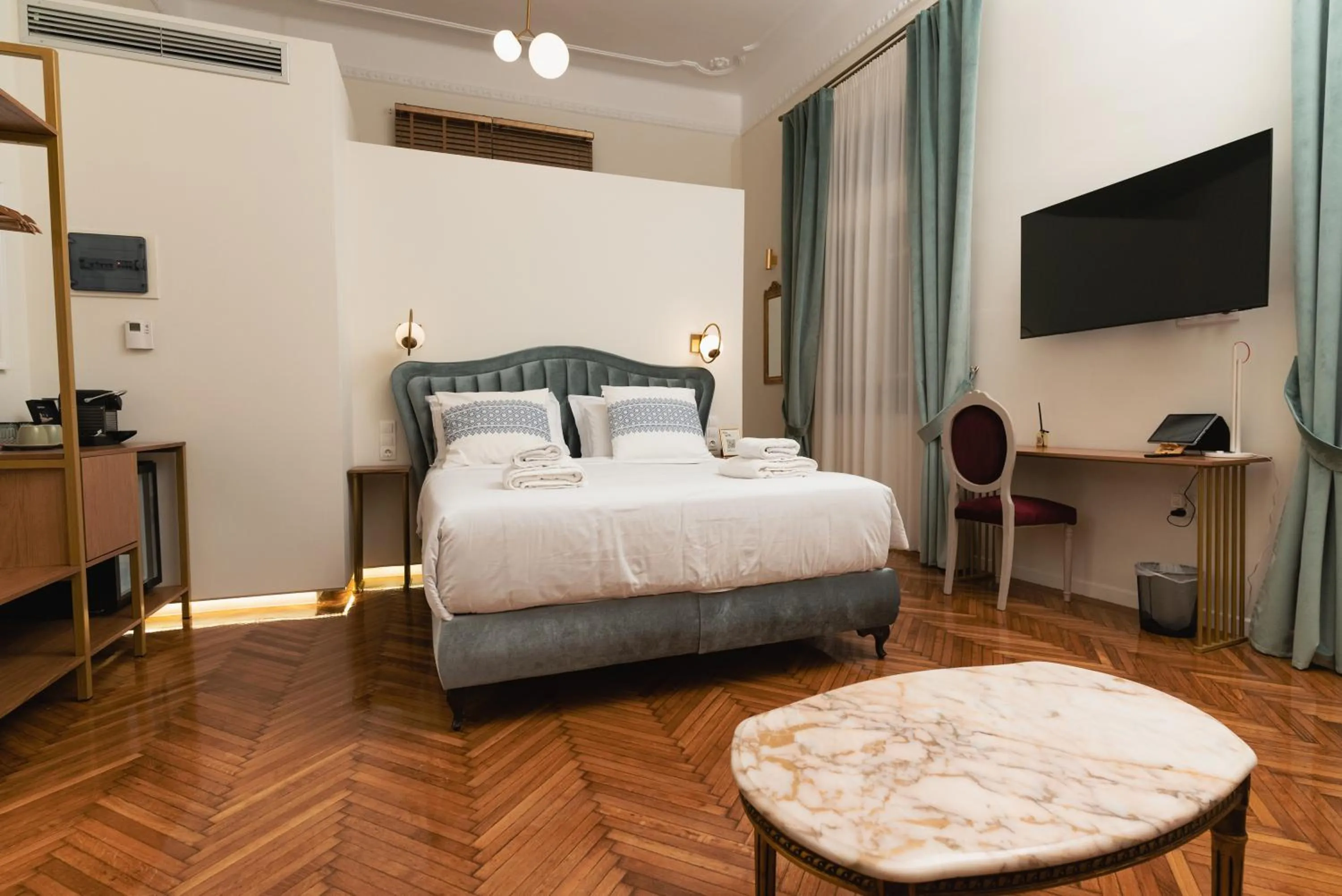 Photo of the whole room, Bed in Villa Clio, a Luxury Collection