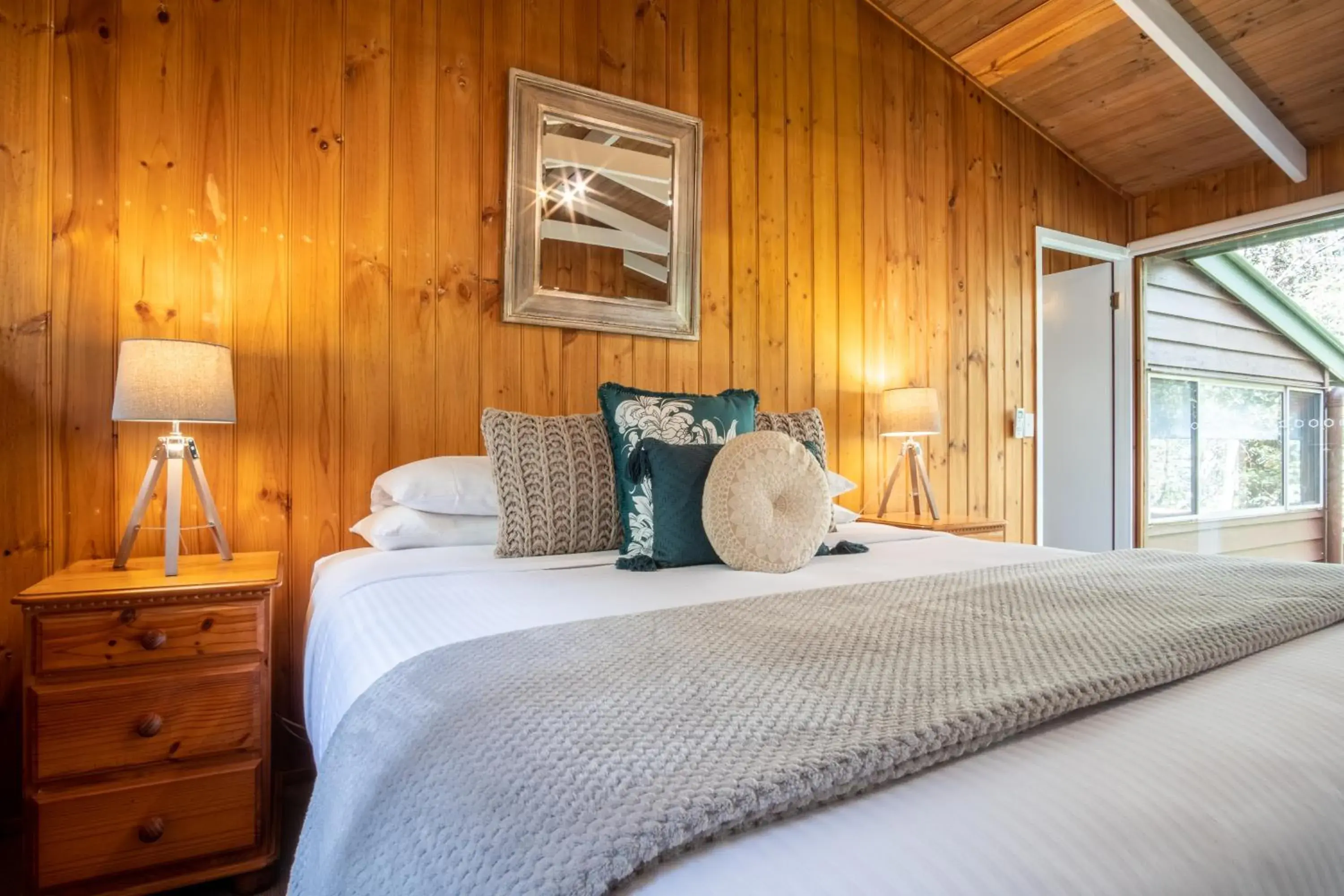 Bedroom, Bed in Kondalilla Eco Resort Bedroom, Bed in Kondalilla Eco Resort