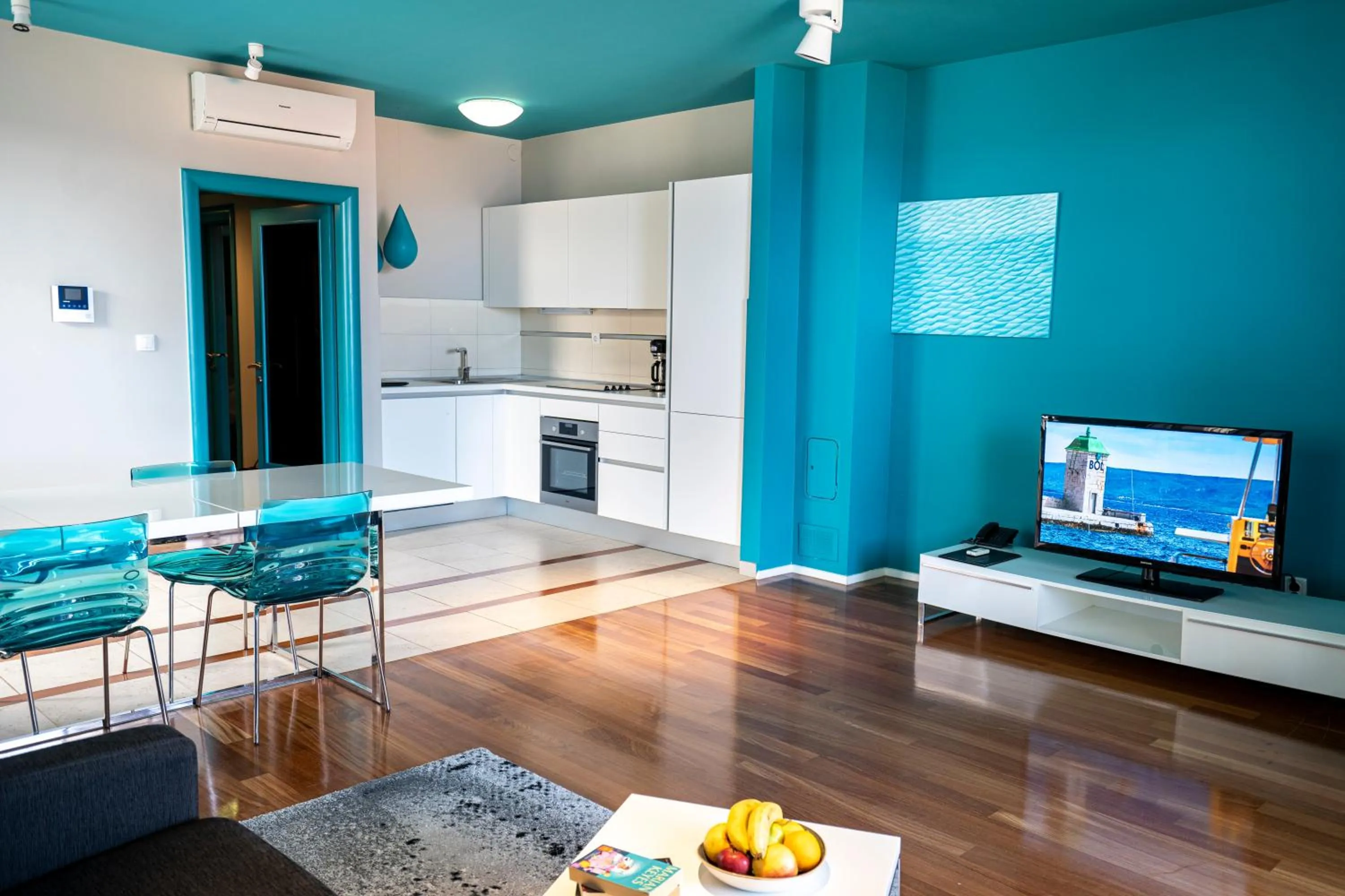 TV and multimedia in Apartments Villa Azzurra Bol