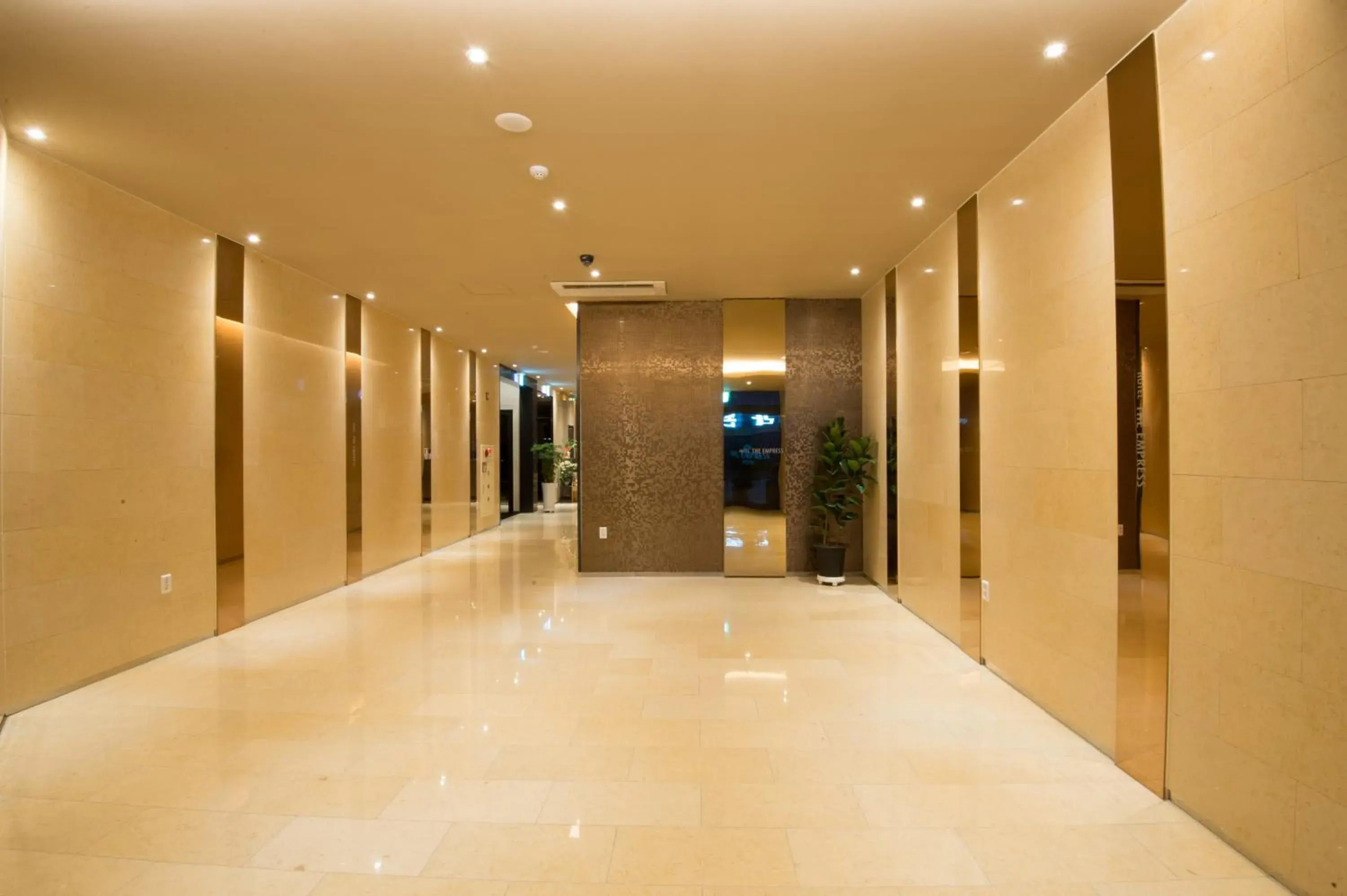 Facade/entrance in The Empress Hotel Facade/entrance in The Empress Hotel