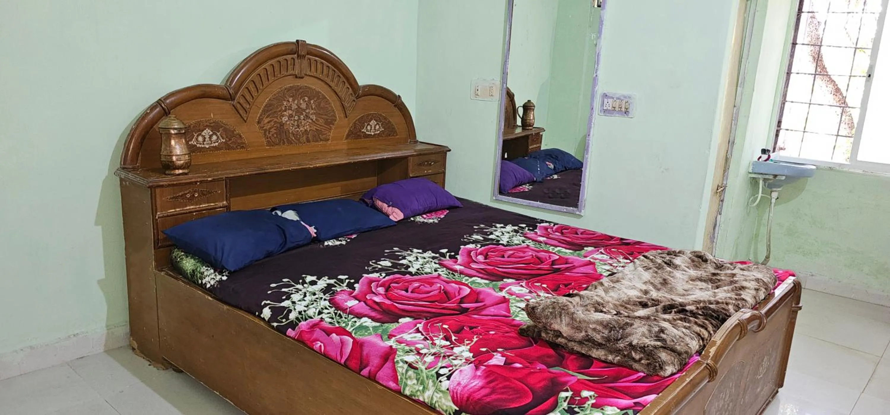 Bed in Hotel HillView, Junagadh