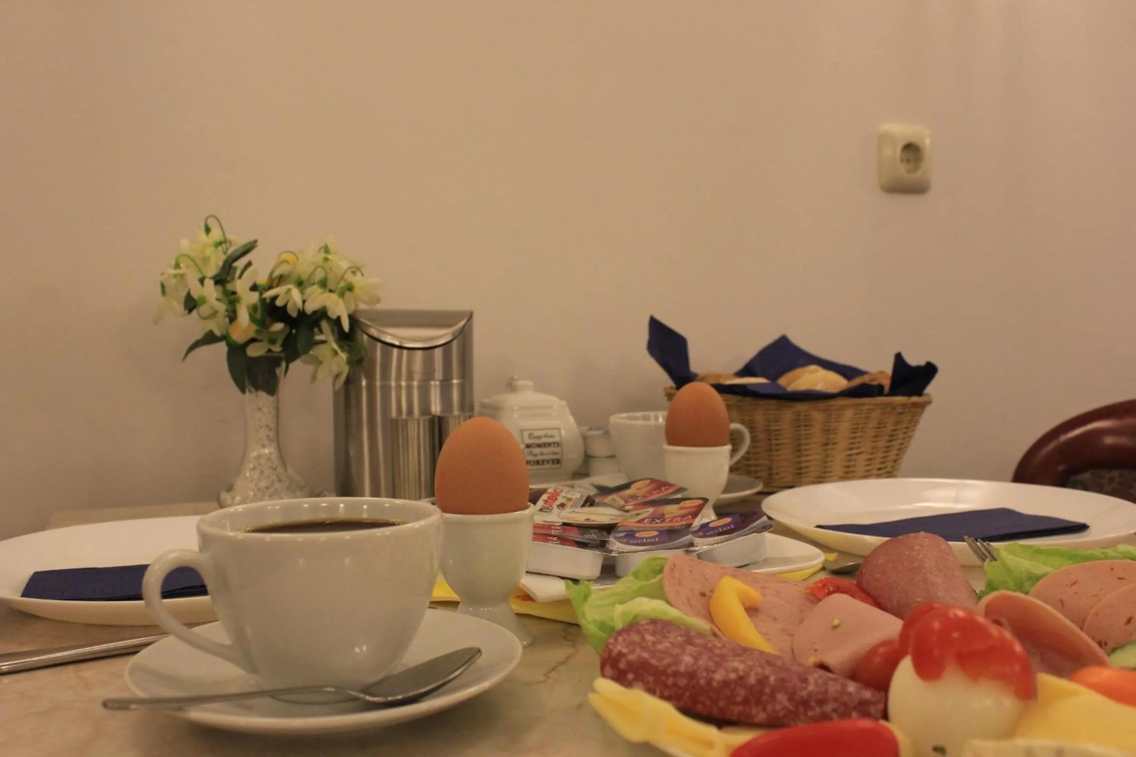 Restaurant/places to eat in Hotel Altenwerder Hof