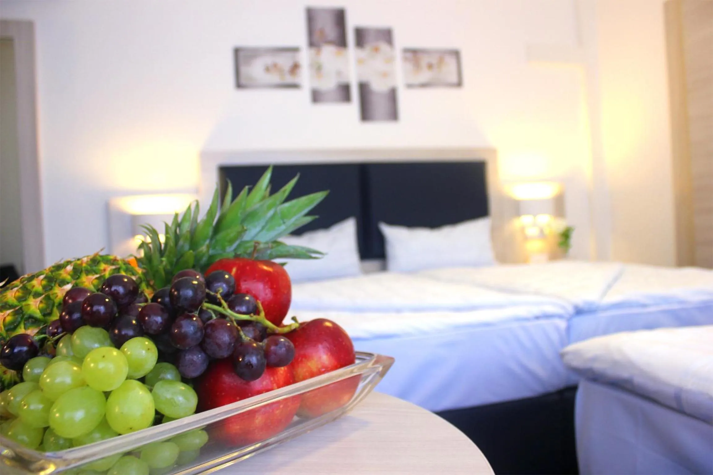 Bed in Hotel Altenwerder Hof