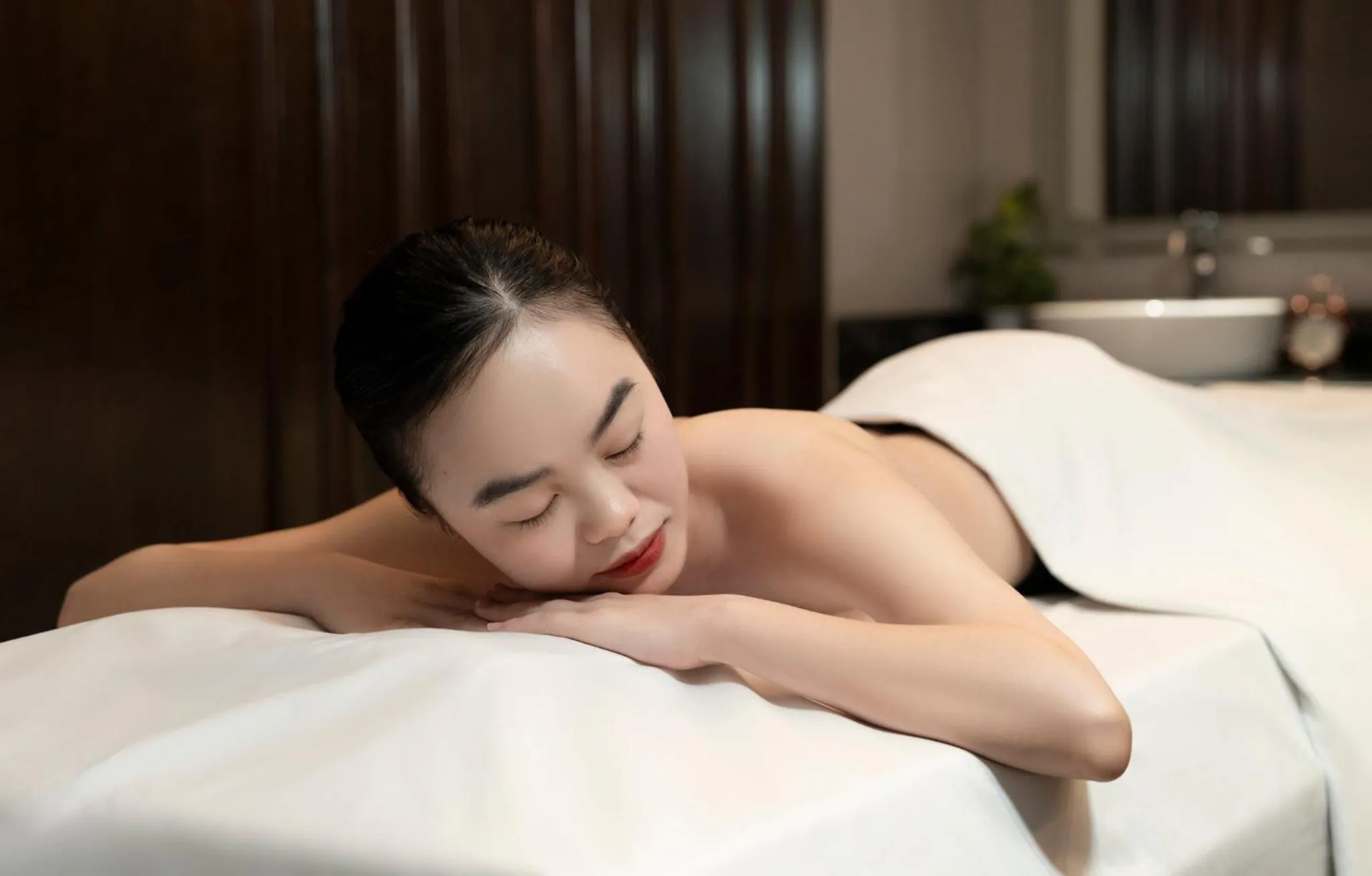 Massage, Bed in Ambassador Signature Cruise - Lan Ha Bay