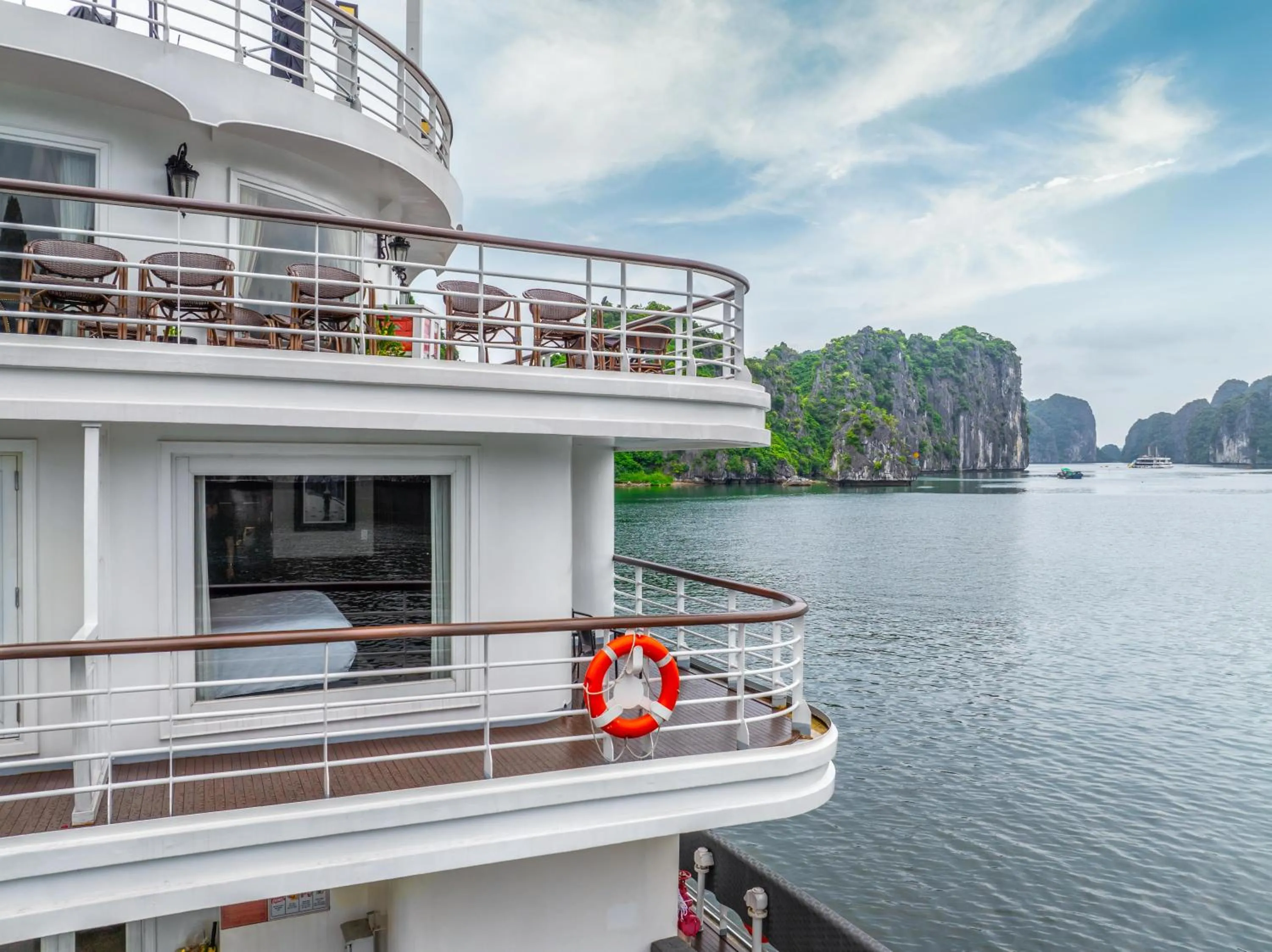 Balcony/Terrace in Ambassador Signature Cruise - Lan Ha Bay