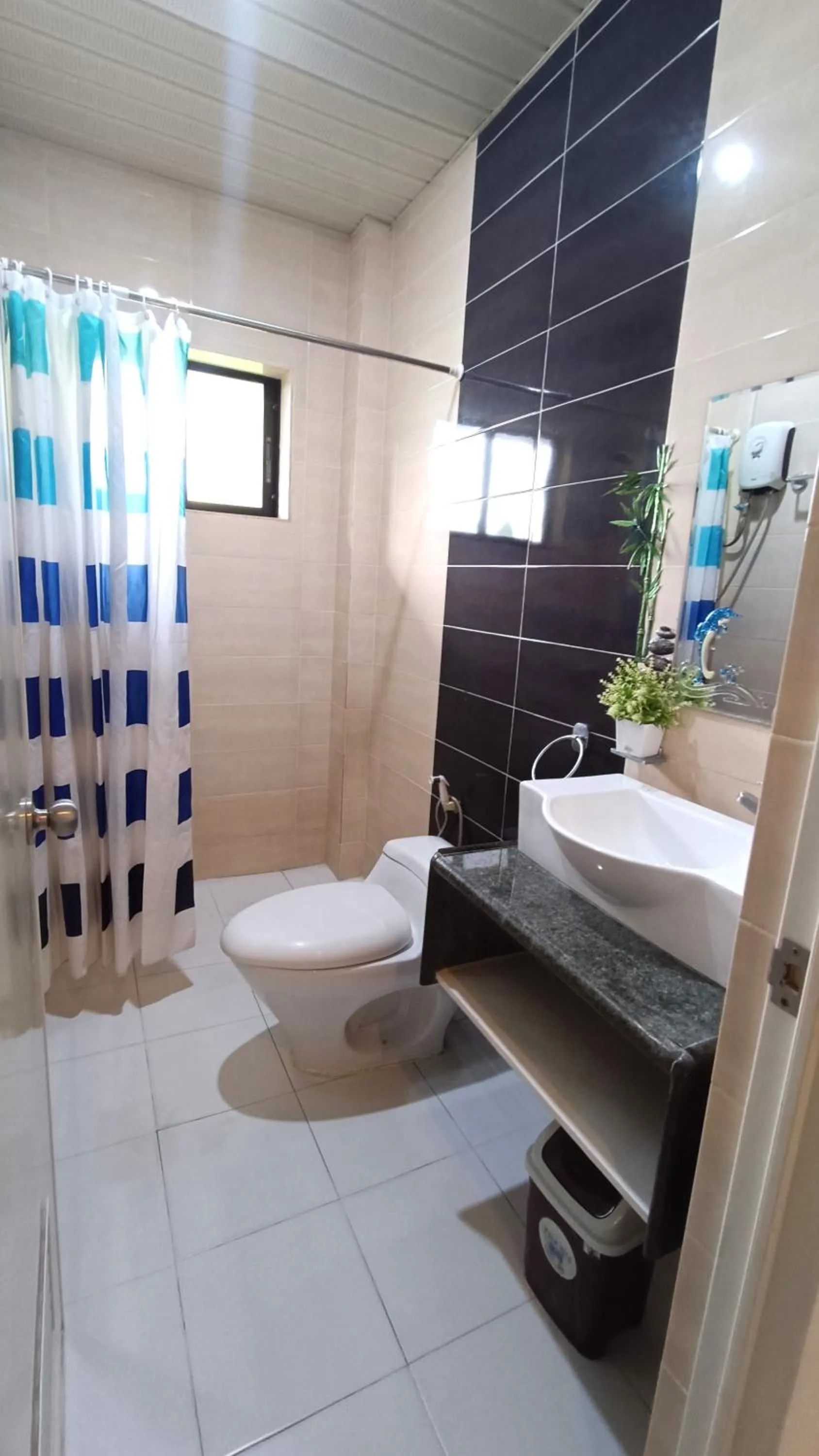 Shower in Verano GuestHouse