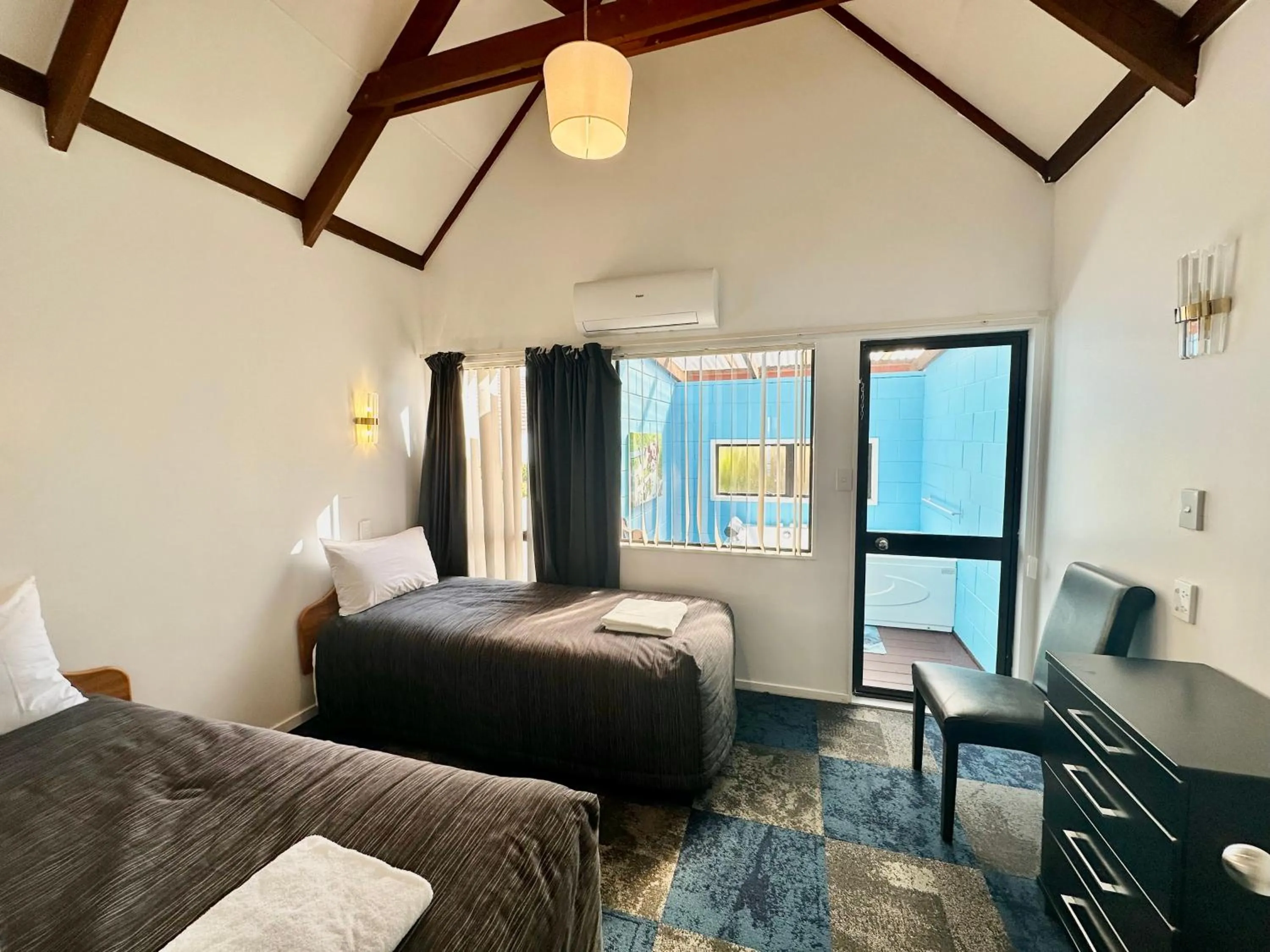 Suite with Spa Bath in Apex on Fenton