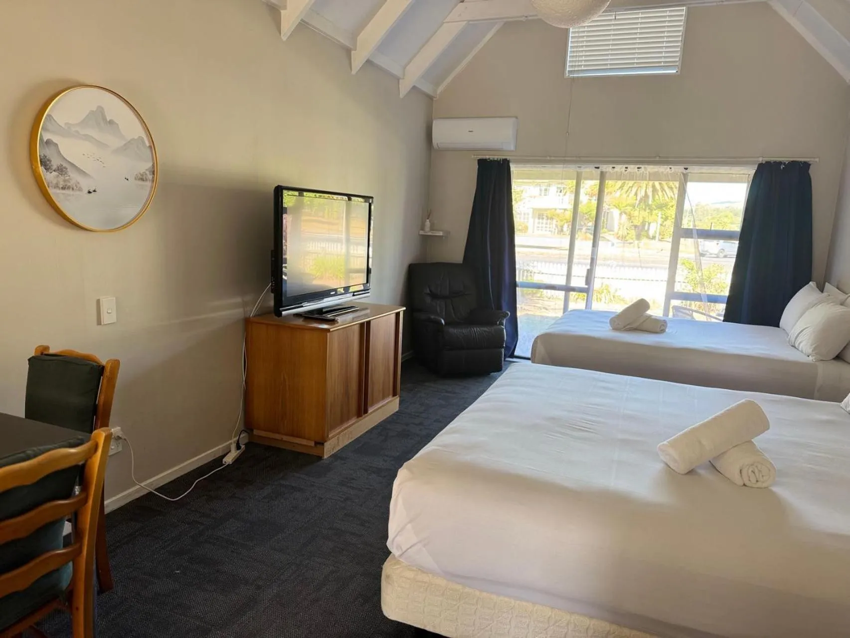 Bed in Apex on Fenton