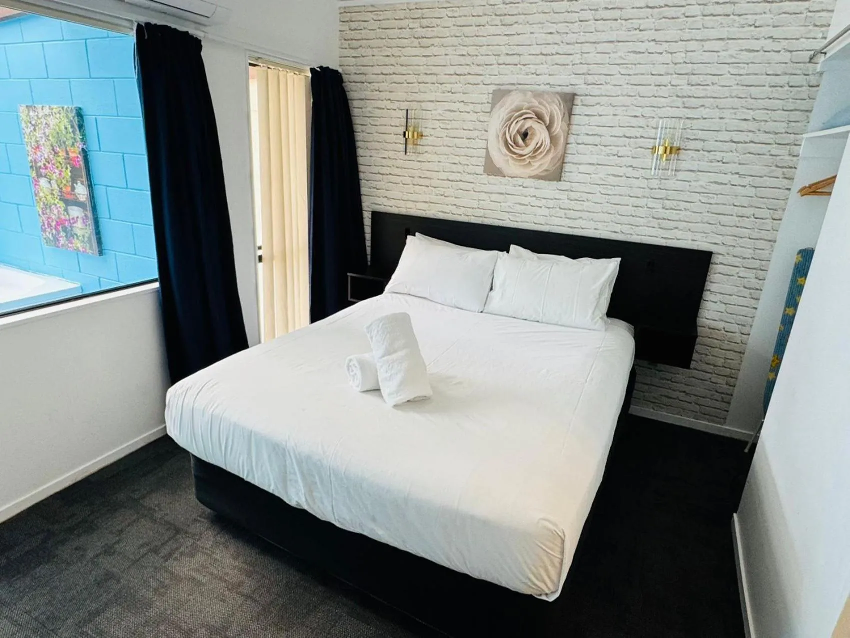 Bed in Apex on Fenton