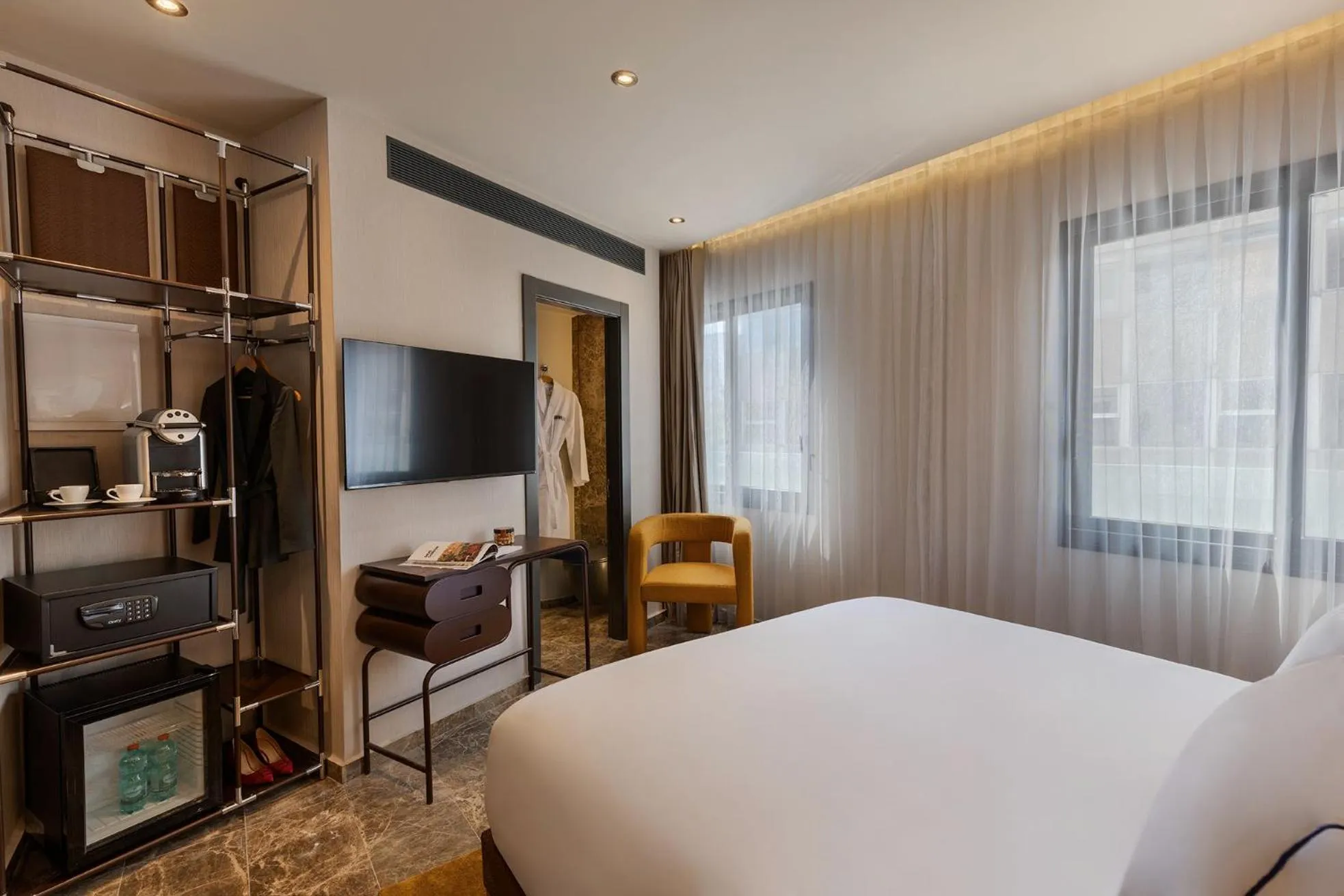 Bedroom, Bed in Fiori 41-By Adam Hotels