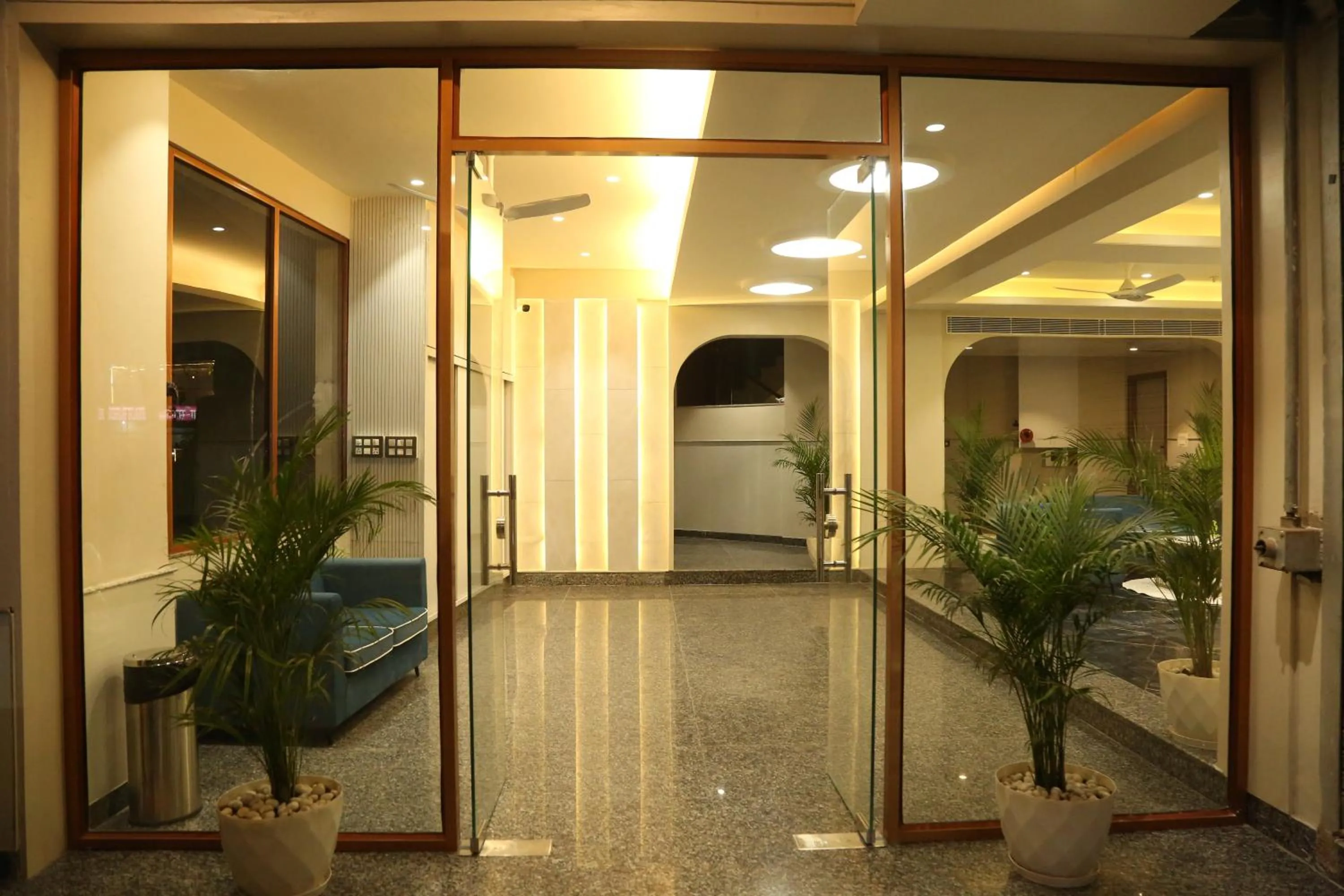 Facade/entrance in Cosmos Westend City Centre