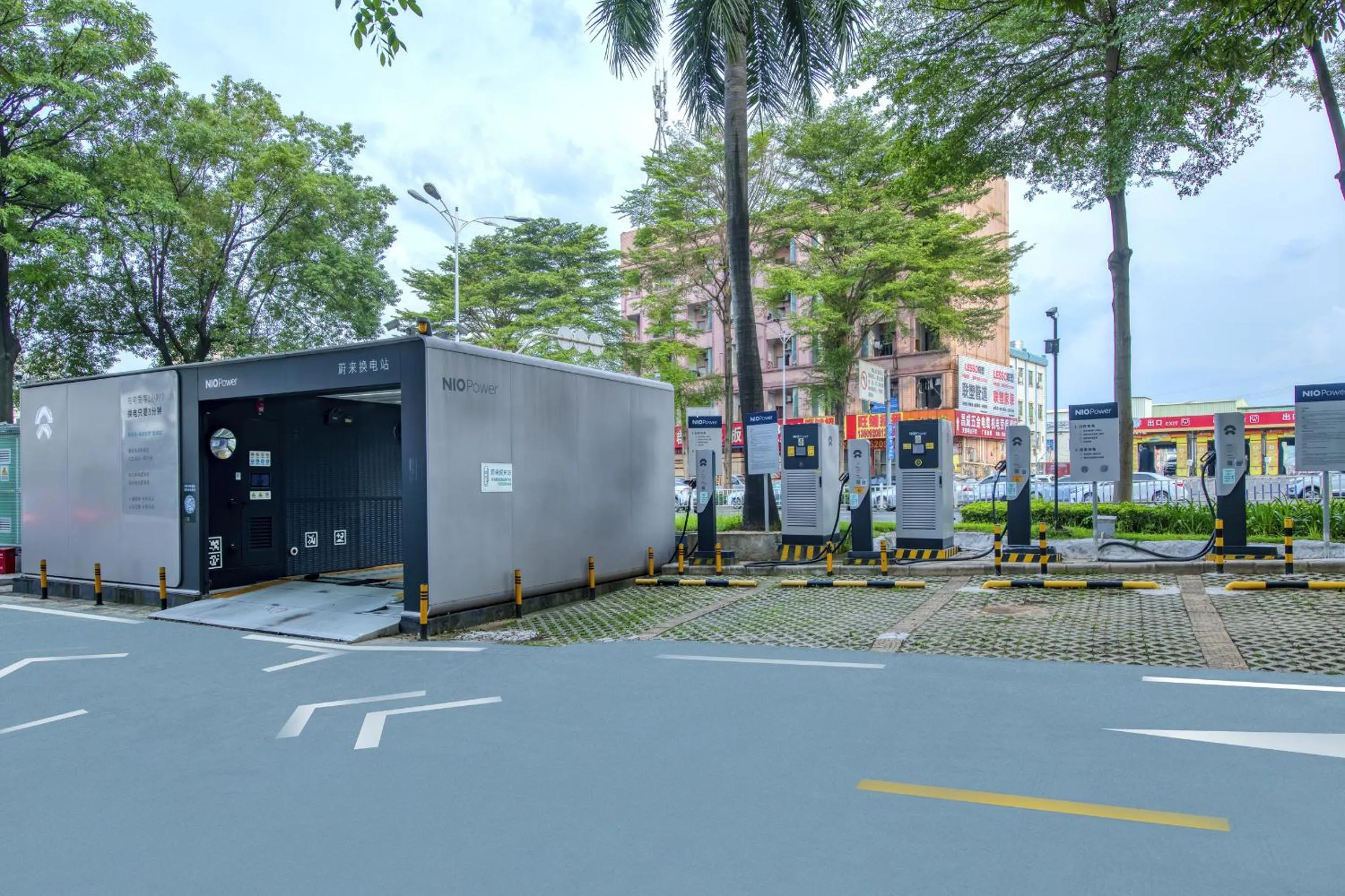 Property building in Dongguan Royal Garden Hotel