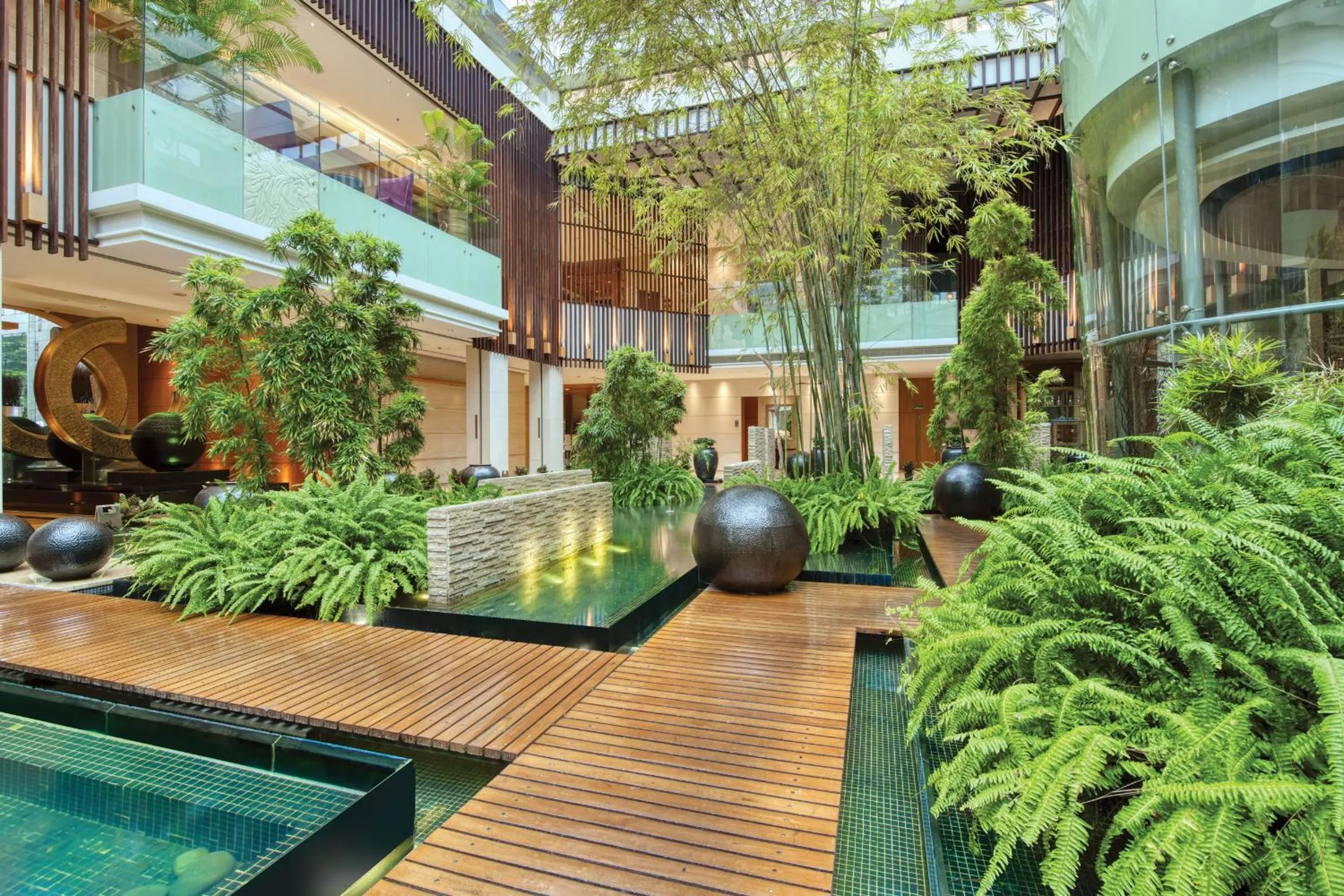 Property building in Dongguan Royal Garden Hotel