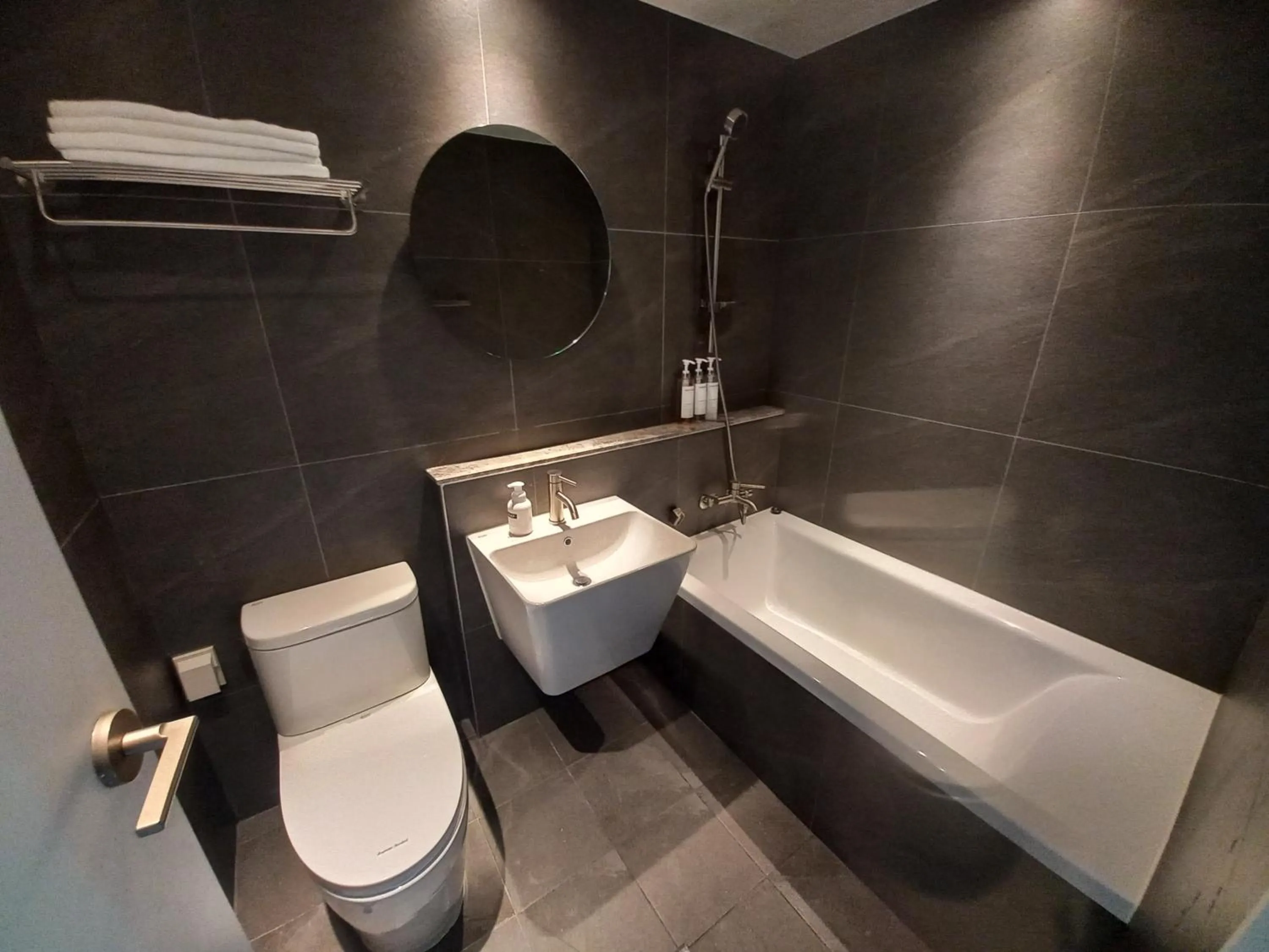 Shower in Adena Hotel