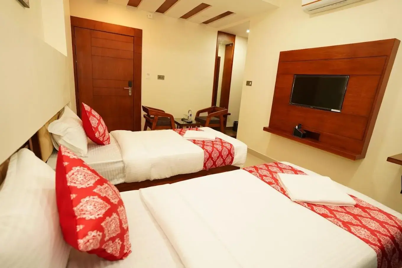 Bedroom, Bed in Saavees Residency Bedroom, Bed in Saavees Residency