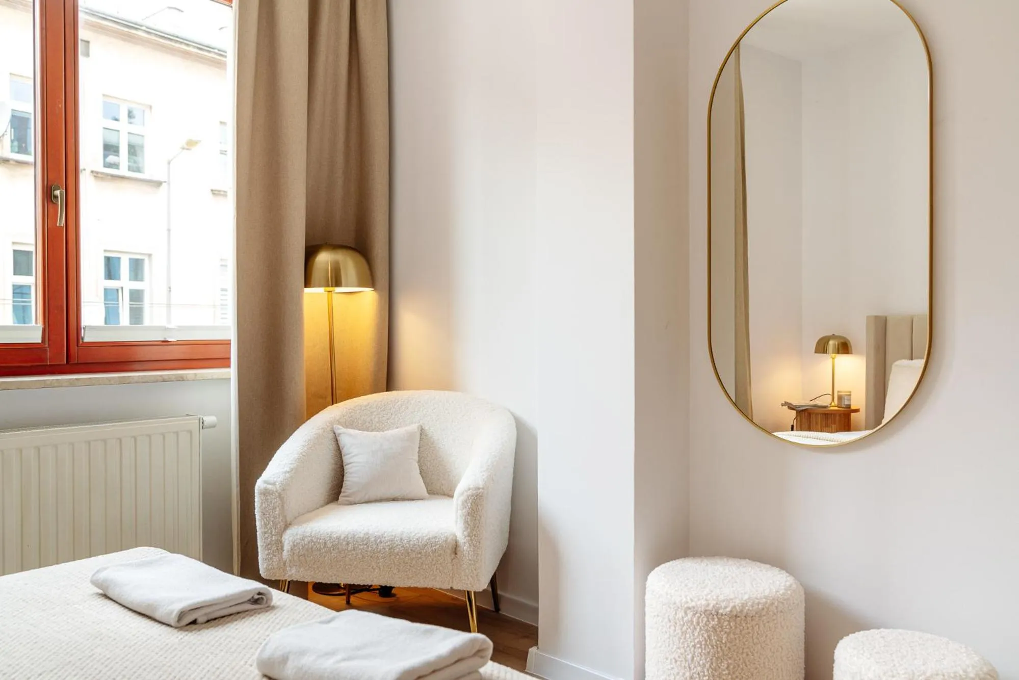 Bed in Piedmont Apartment II - LoftAffair