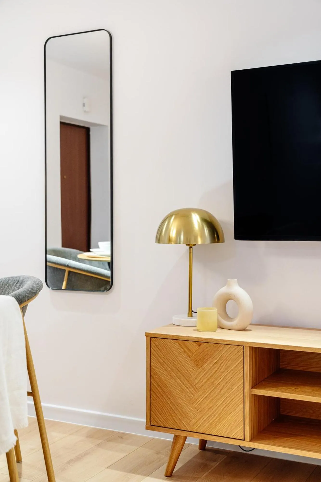 TV and multimedia in Piedmont Apartment II - LoftAffair