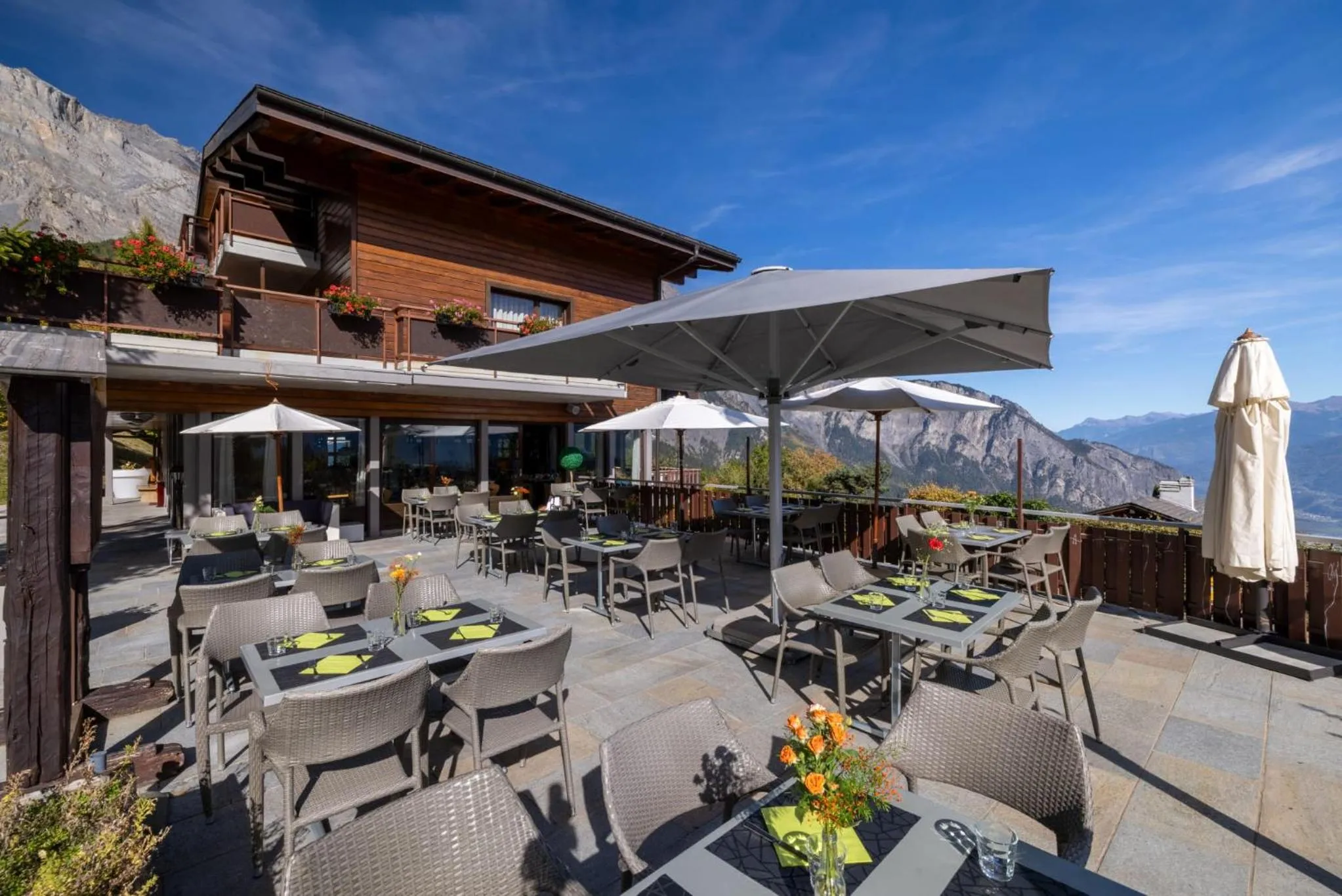 Between Boutique Hotel