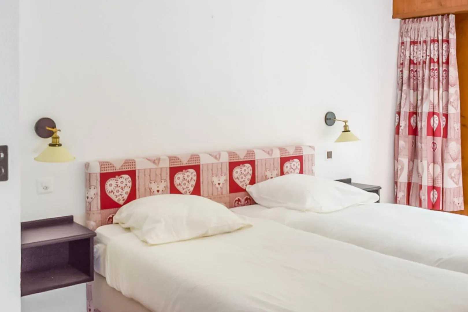 Bed in Between Boutique Hotel