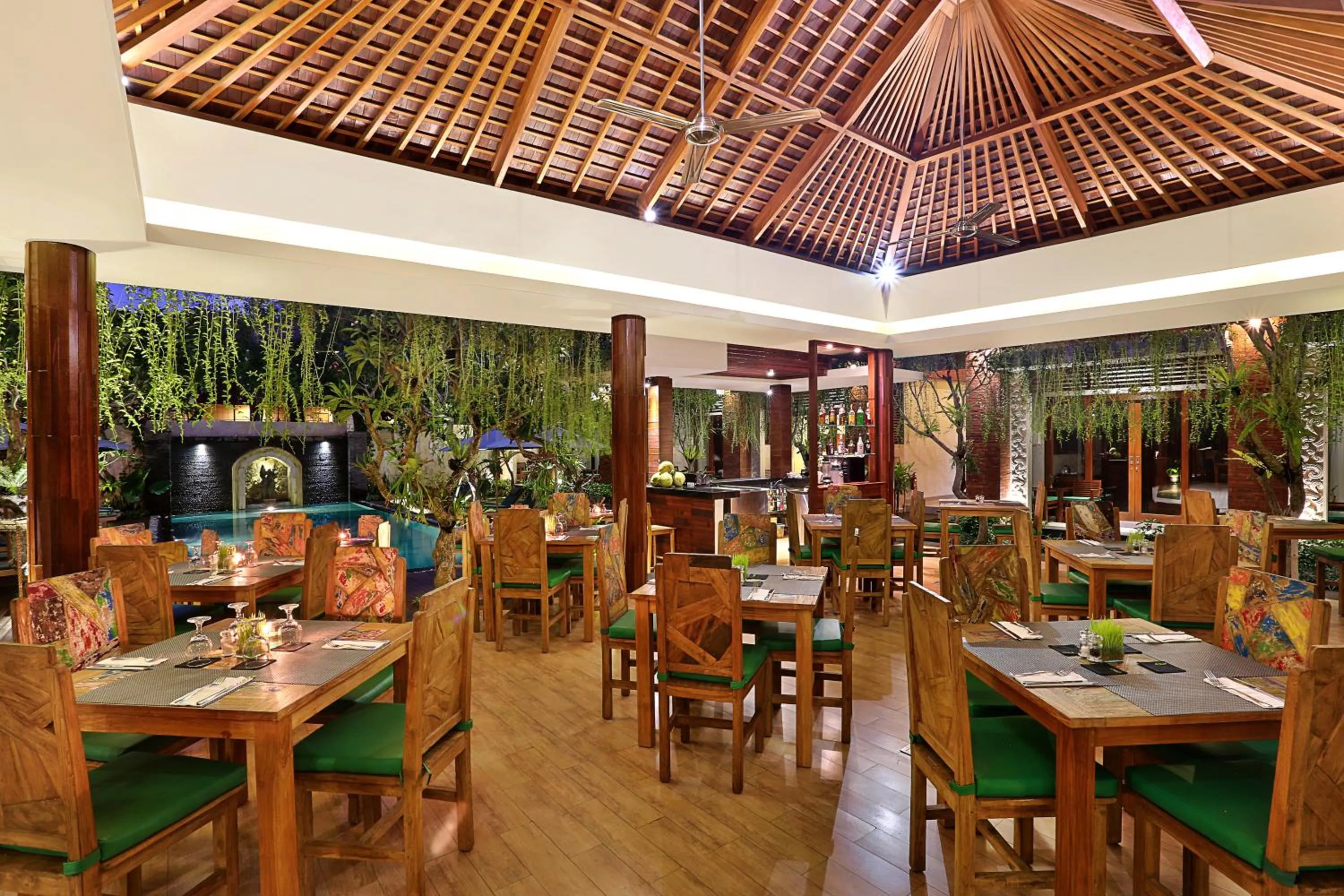 Restaurant/places to eat in Awatara Boutique Resort Ubud