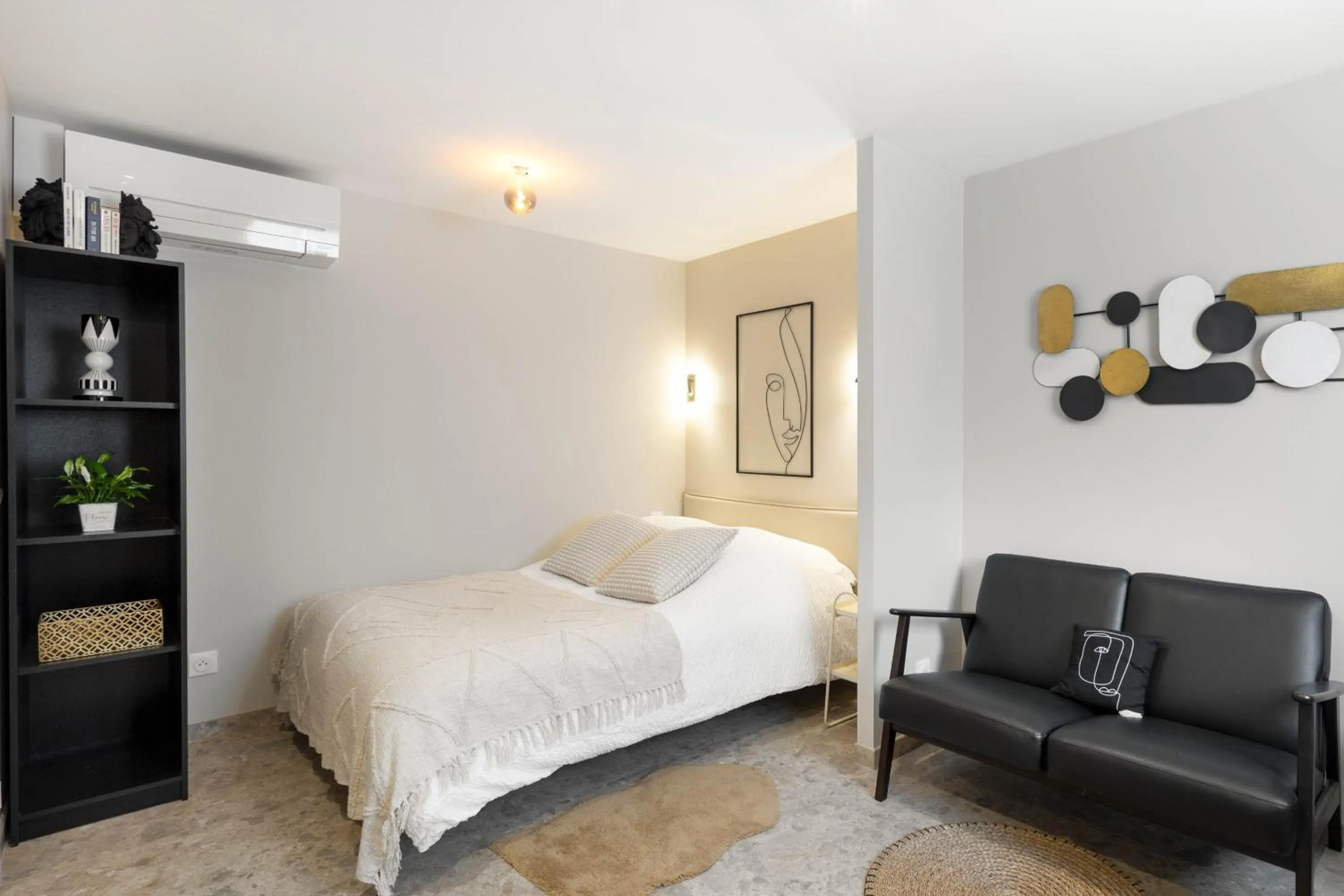 Bed in Appart Hôtel Coraline - Genas Lyon Eurexpo