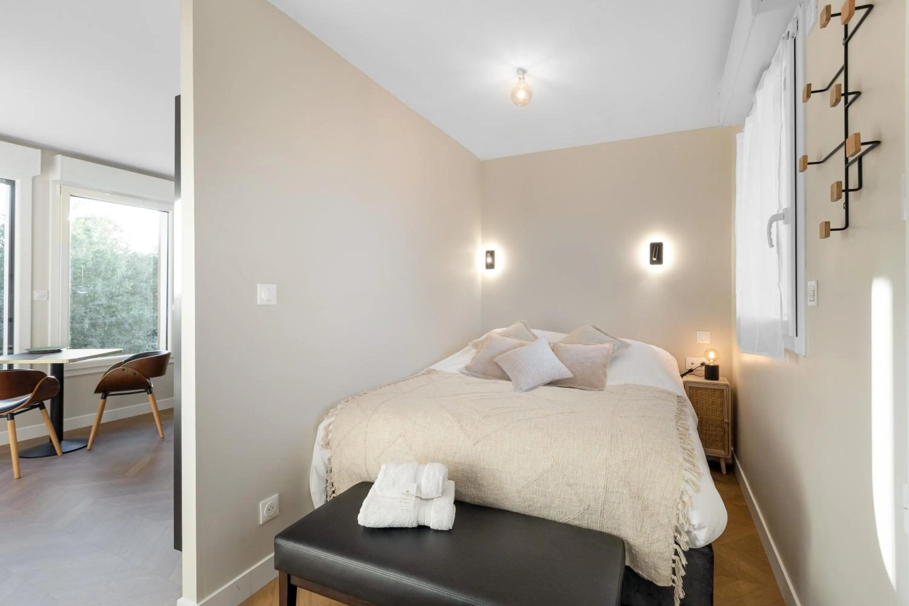 Bed in Appart Hôtel Coraline - Genas Lyon Eurexpo