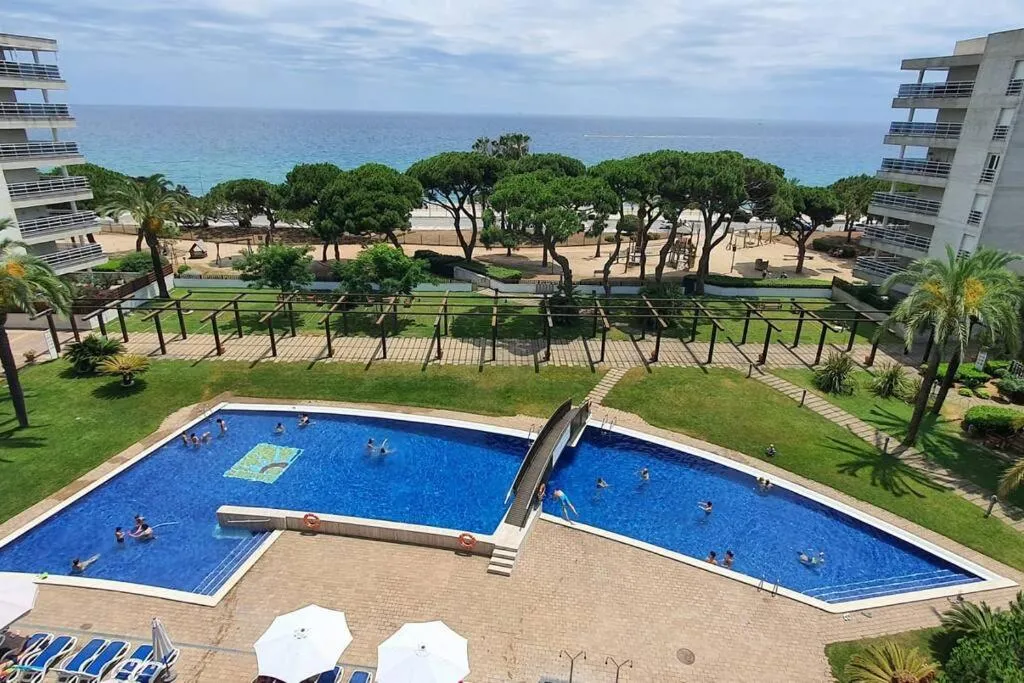 Ático con gran terraza y vistas al mar