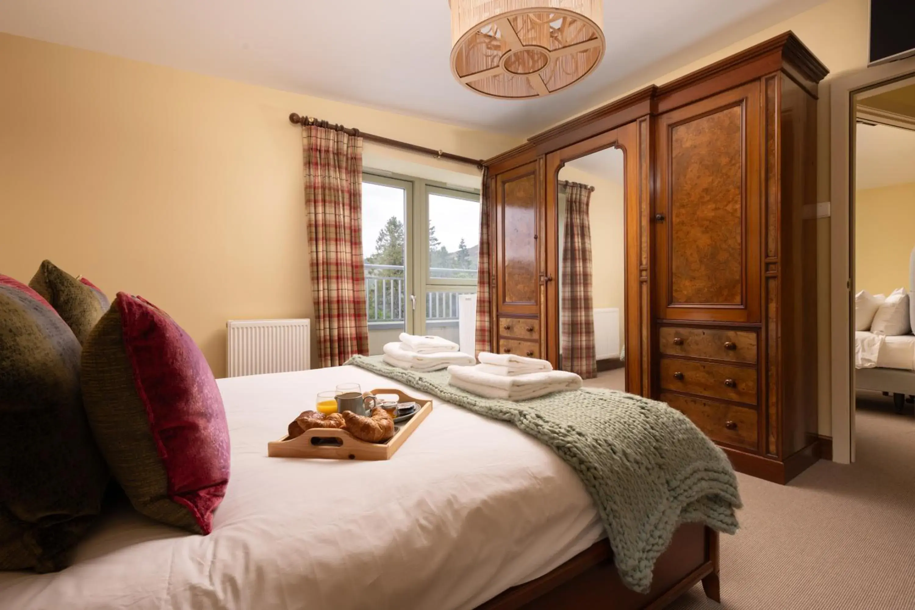 Bedroom, Bed in The Highland Club Bedroom, Bed in The Highland Club