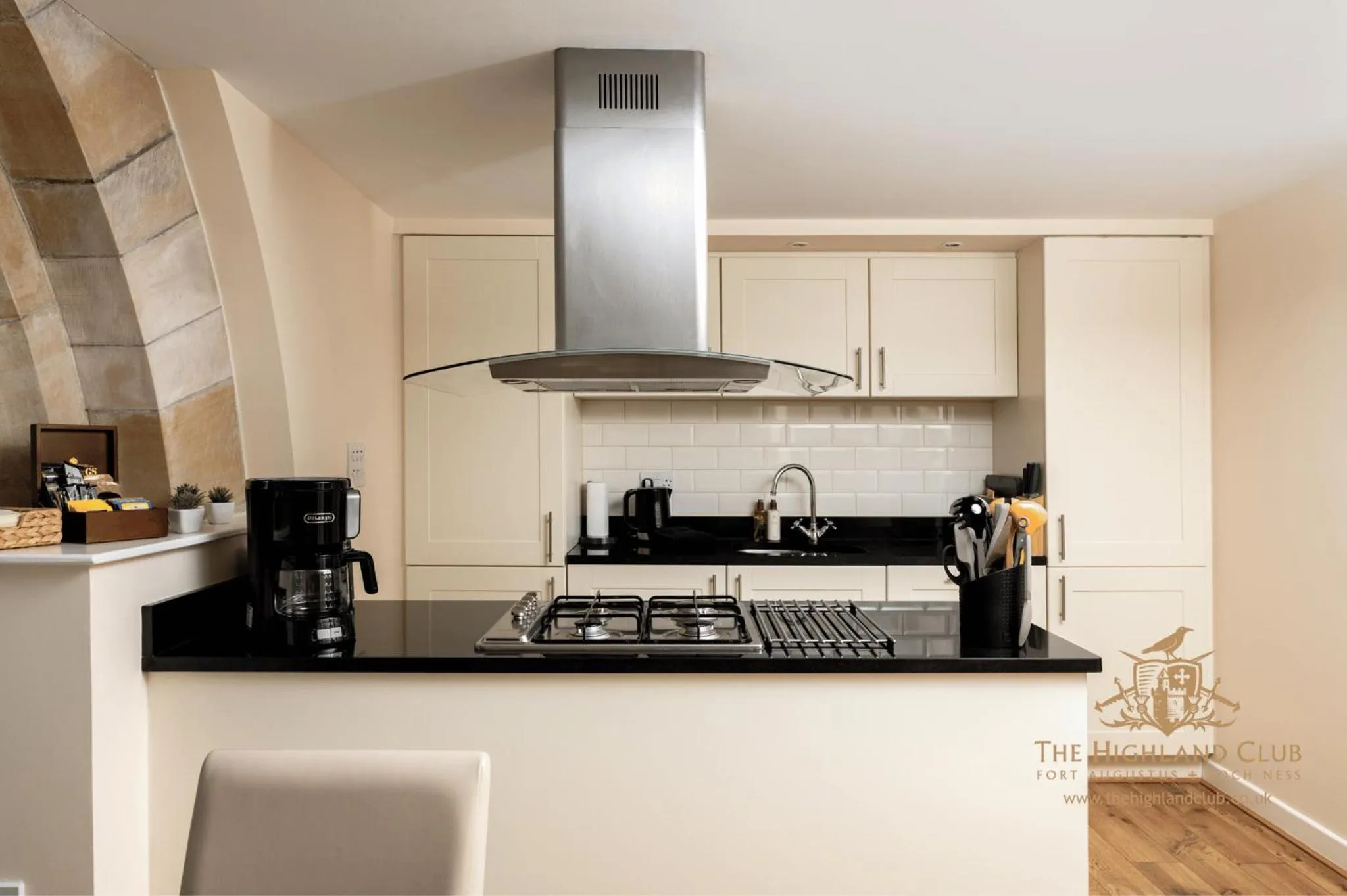 Coffee/tea facilities in The Highland Club